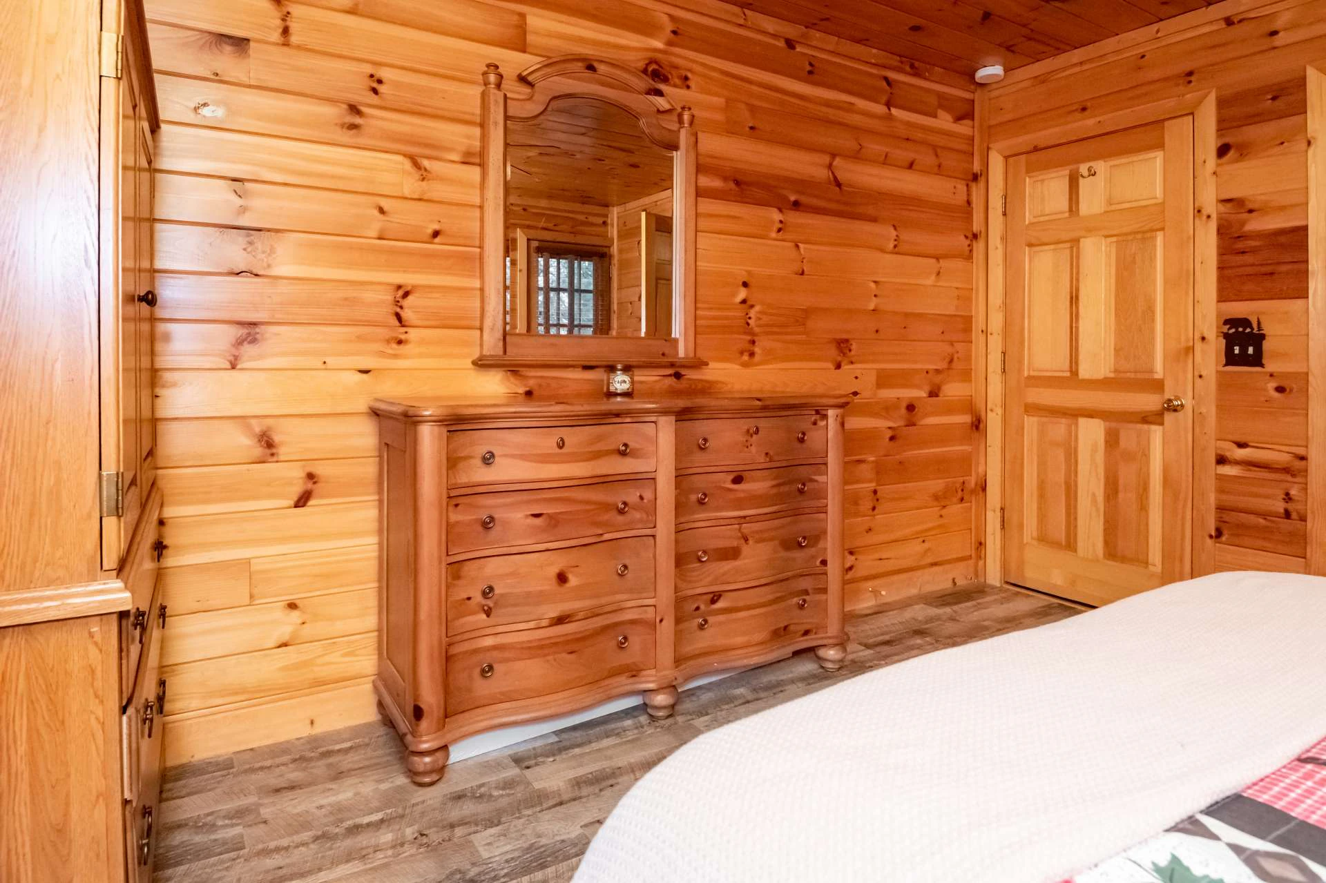 Image number 6 for the current listing