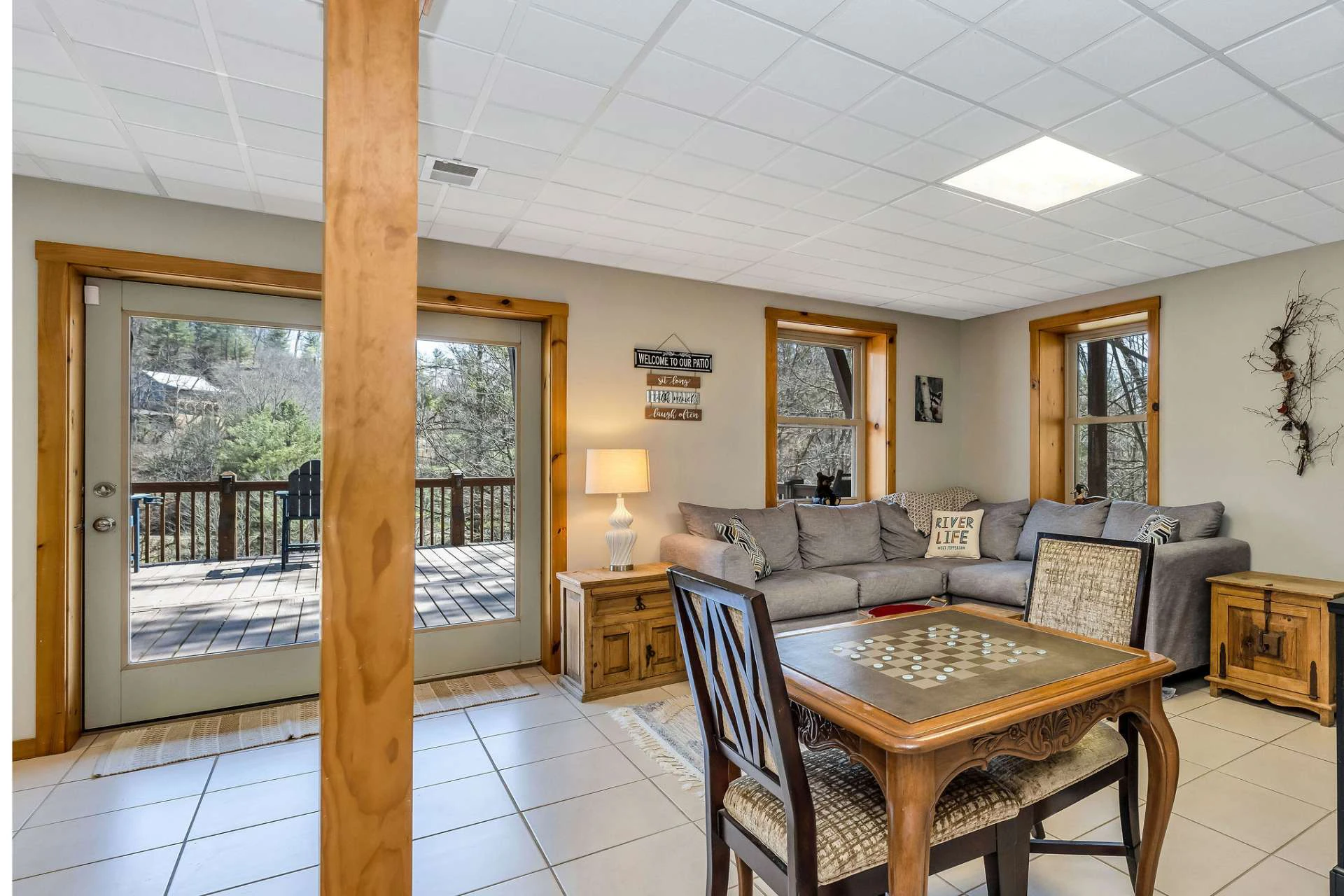 Image number 20 for the current listing