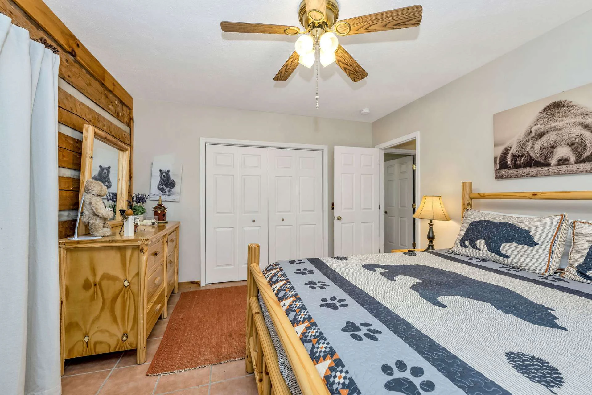 Image number 3 for the current listing