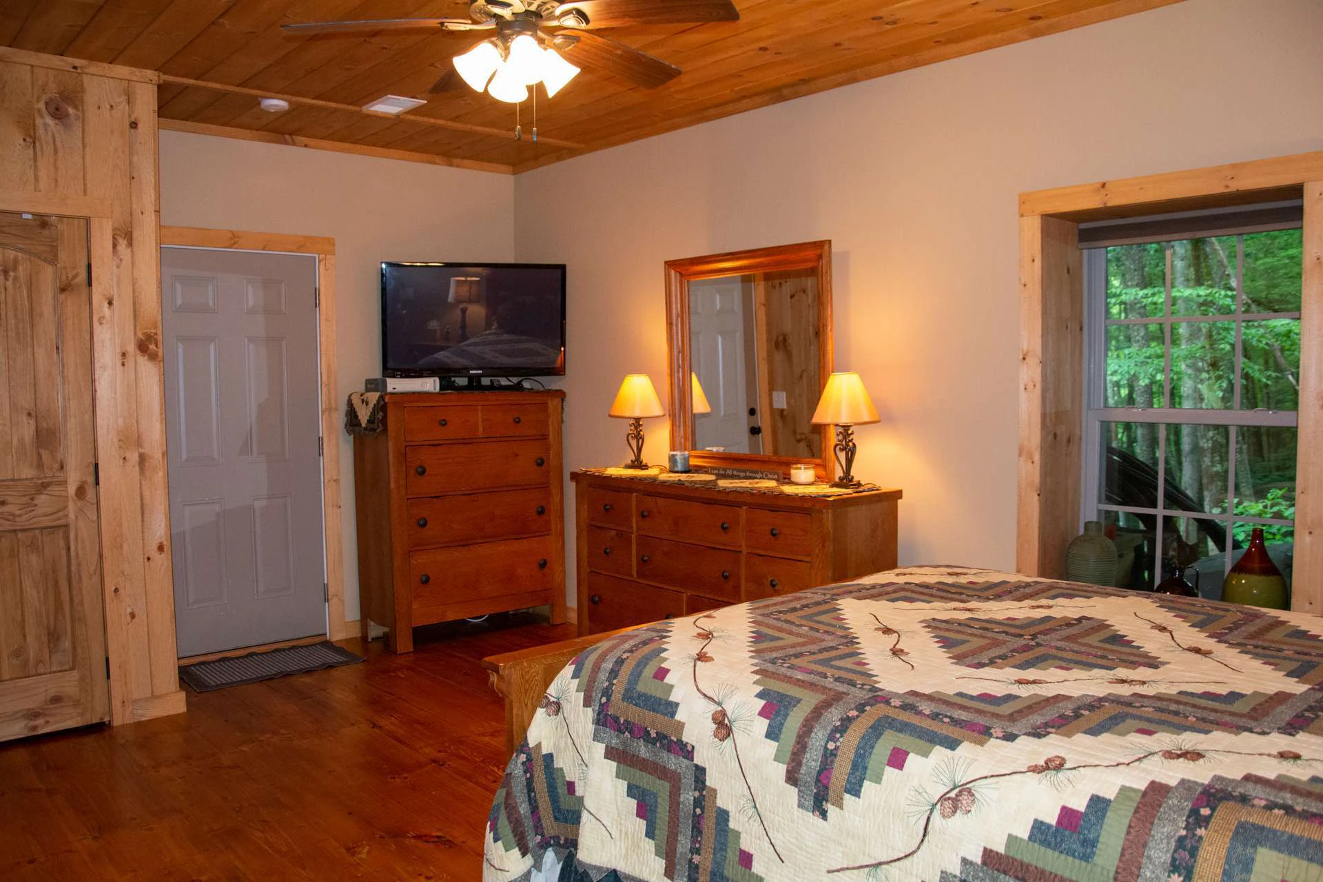 Image number 11 for the current listing