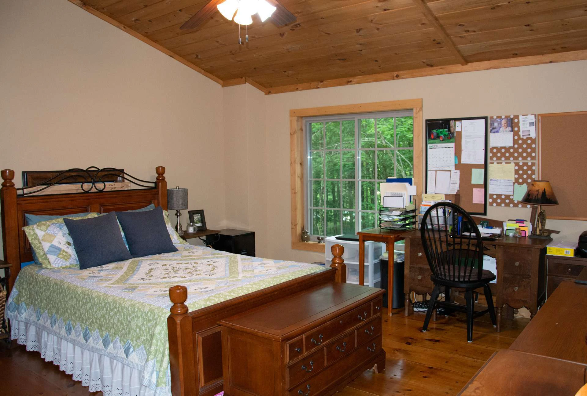 Image number 14 for the current listing