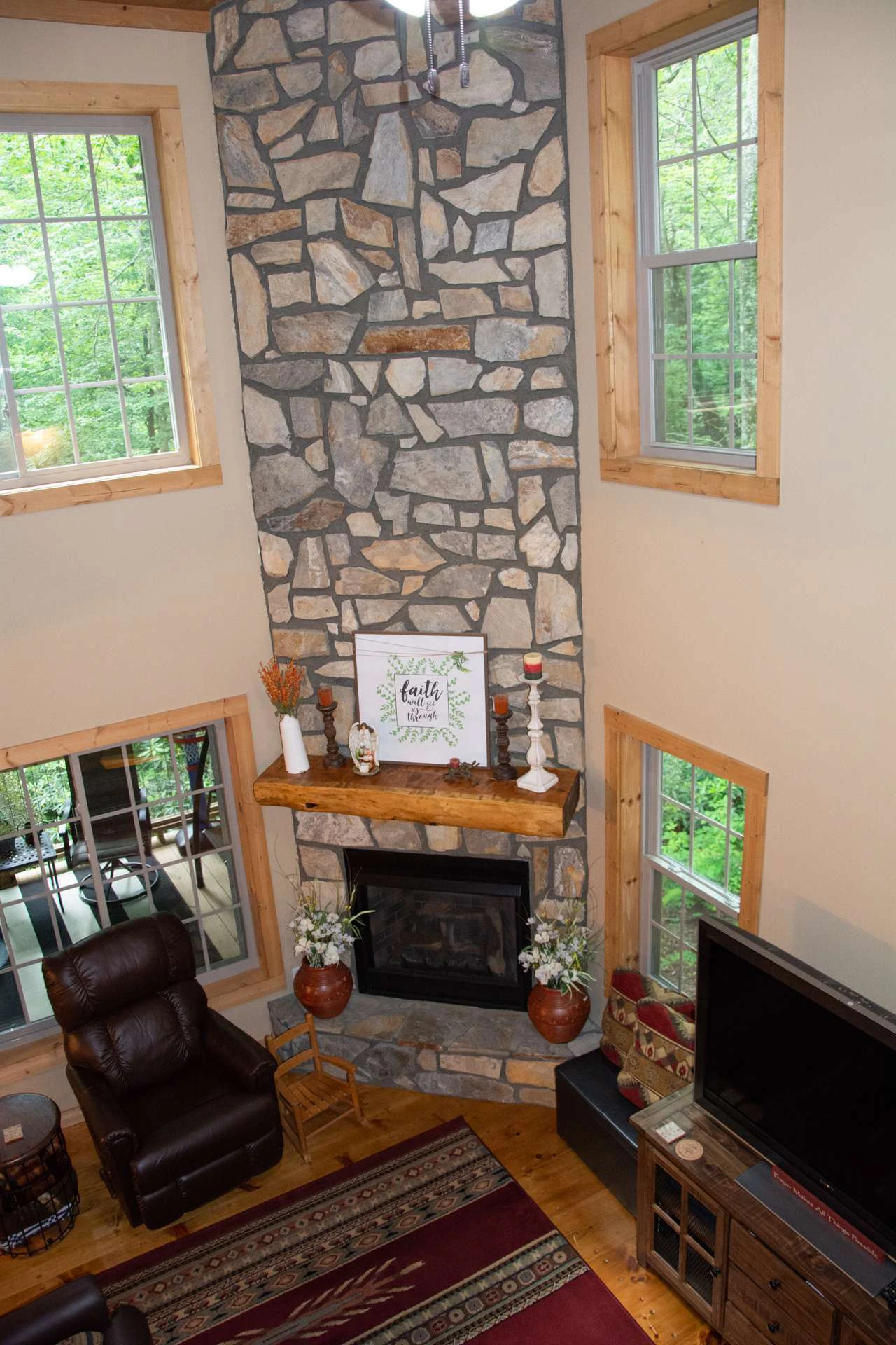 Image number 20 for the current listing