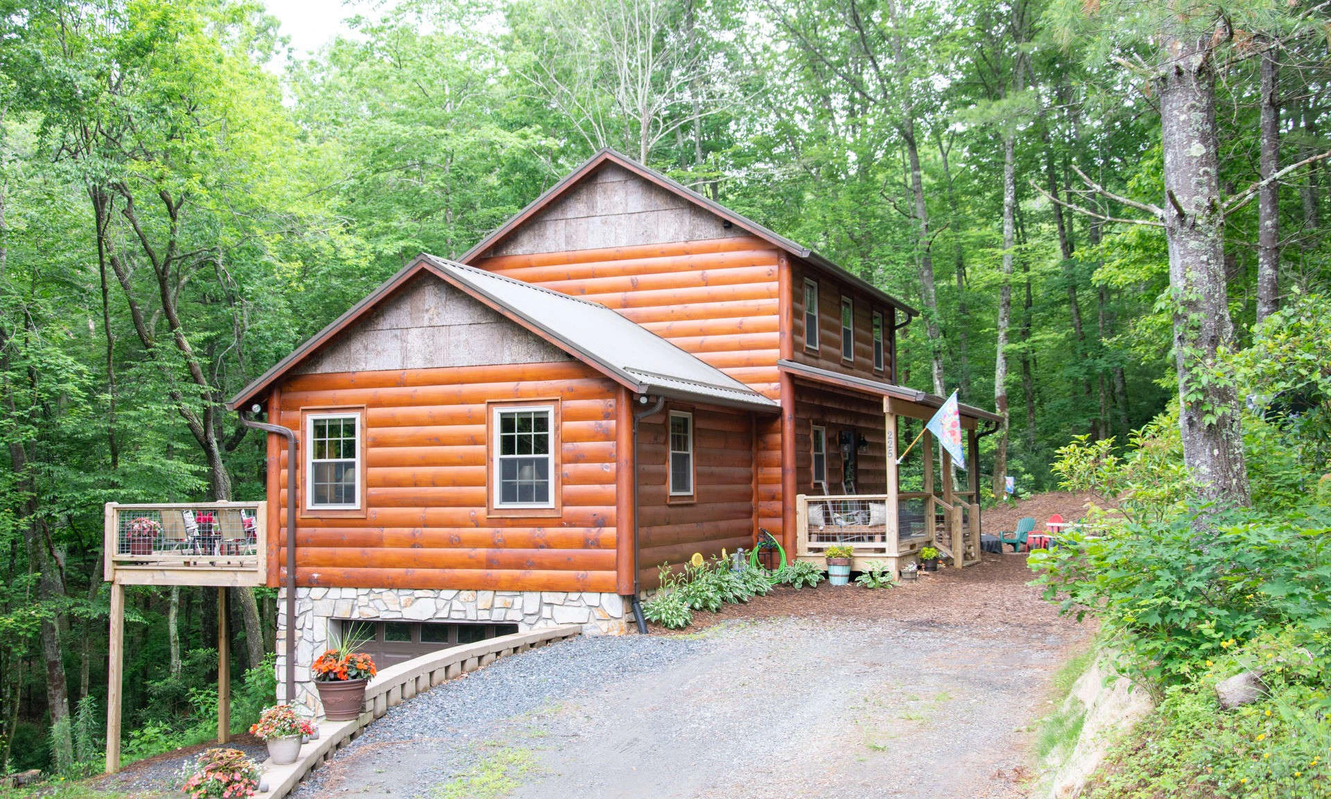 Image number 1 for the current listing