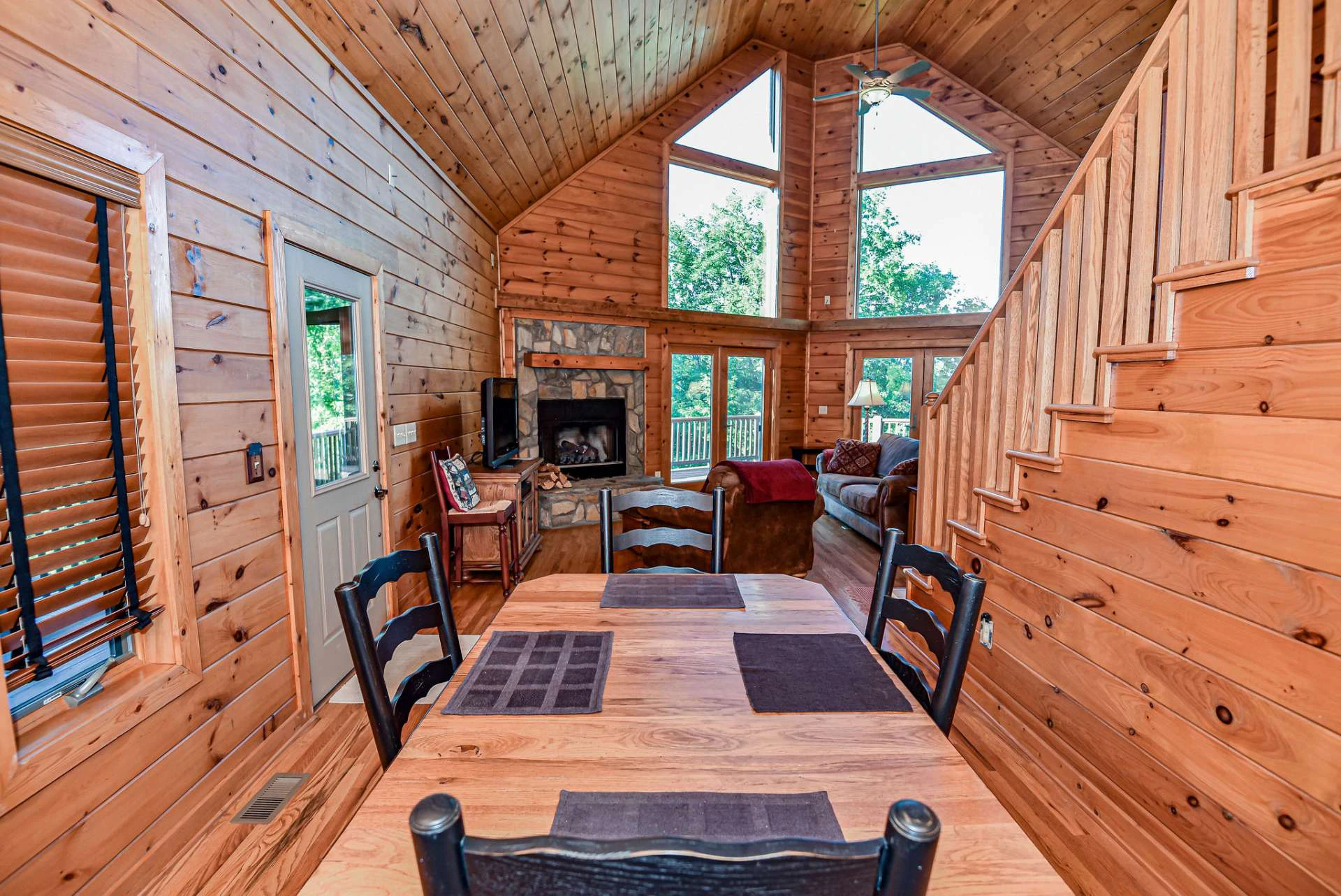 Image number 19 for the current listing