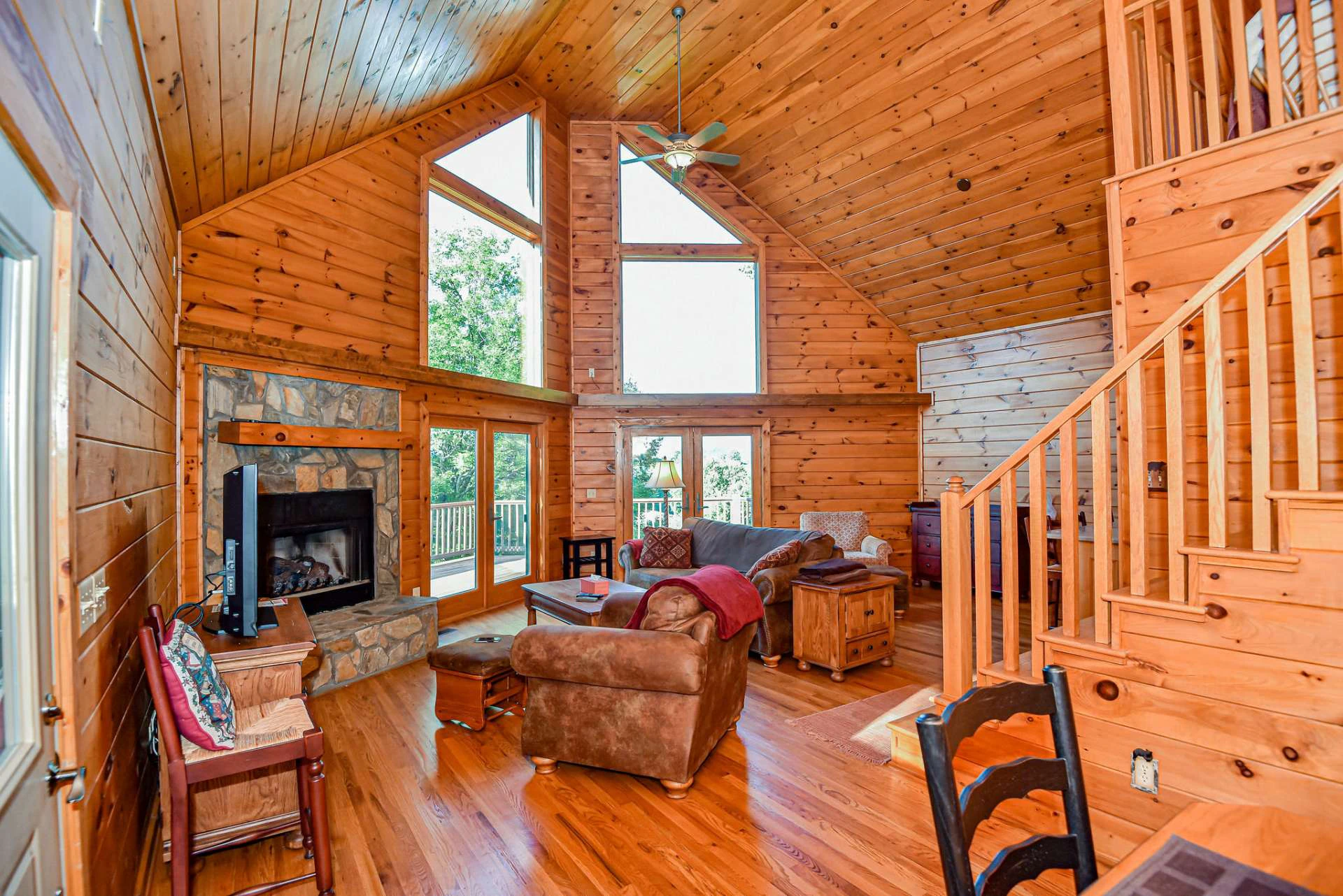 Image number 18 for the current listing