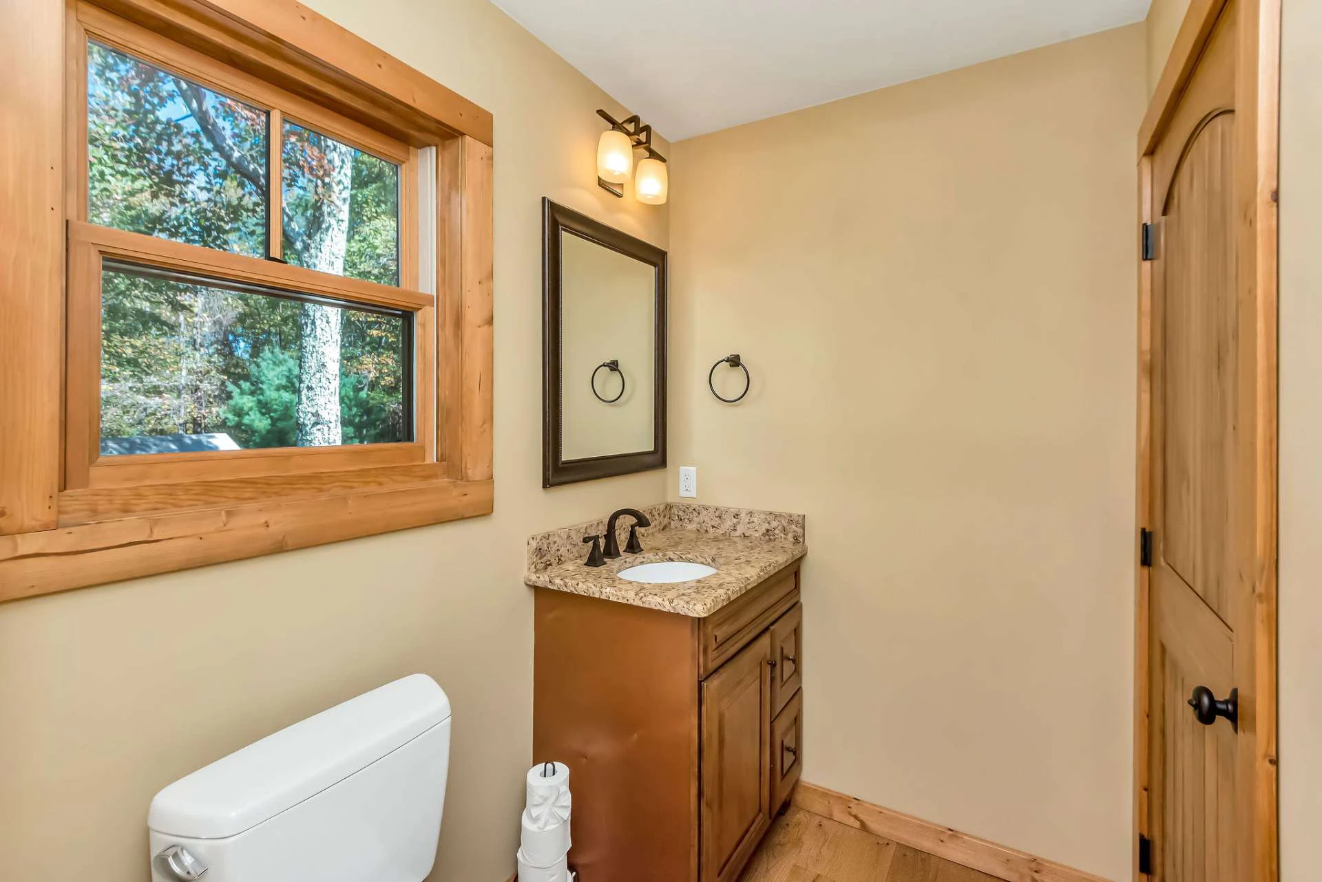Image number 12 for the current listing