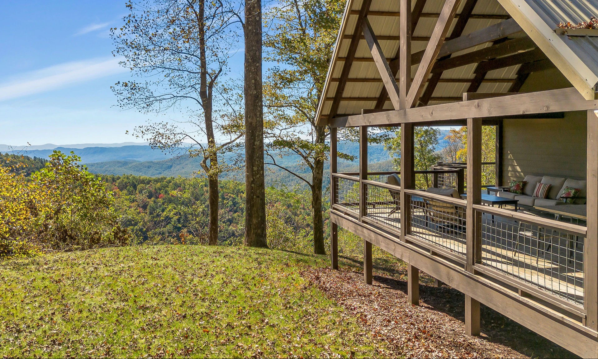 Image number 1 for the current listing