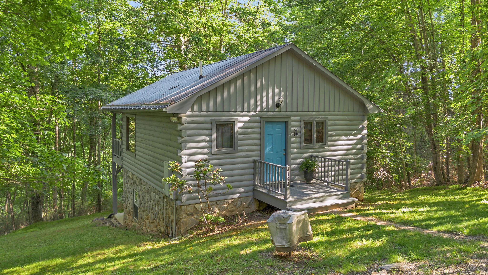 Image number 2 for the current listing