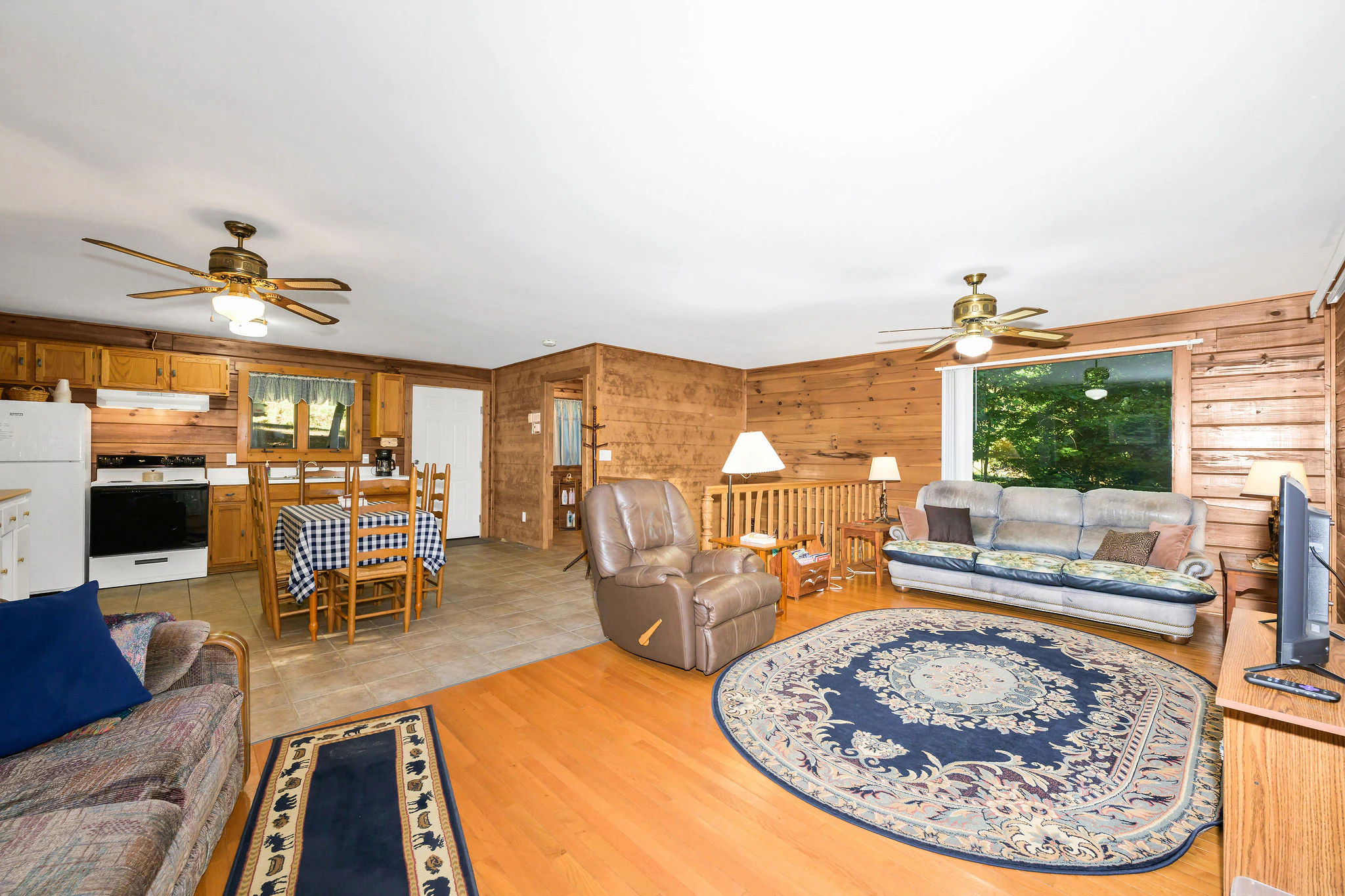 Image number 8 for the current listing