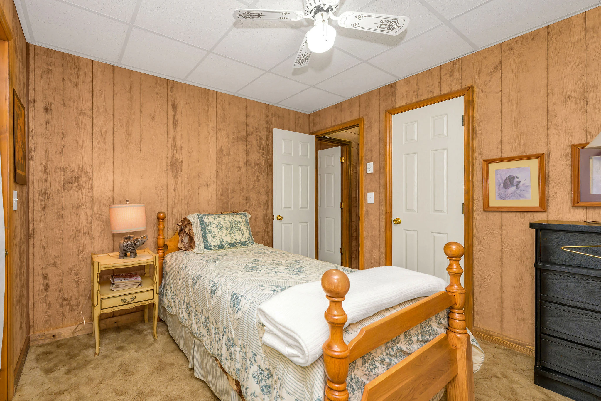 Image number 21 for the current listing