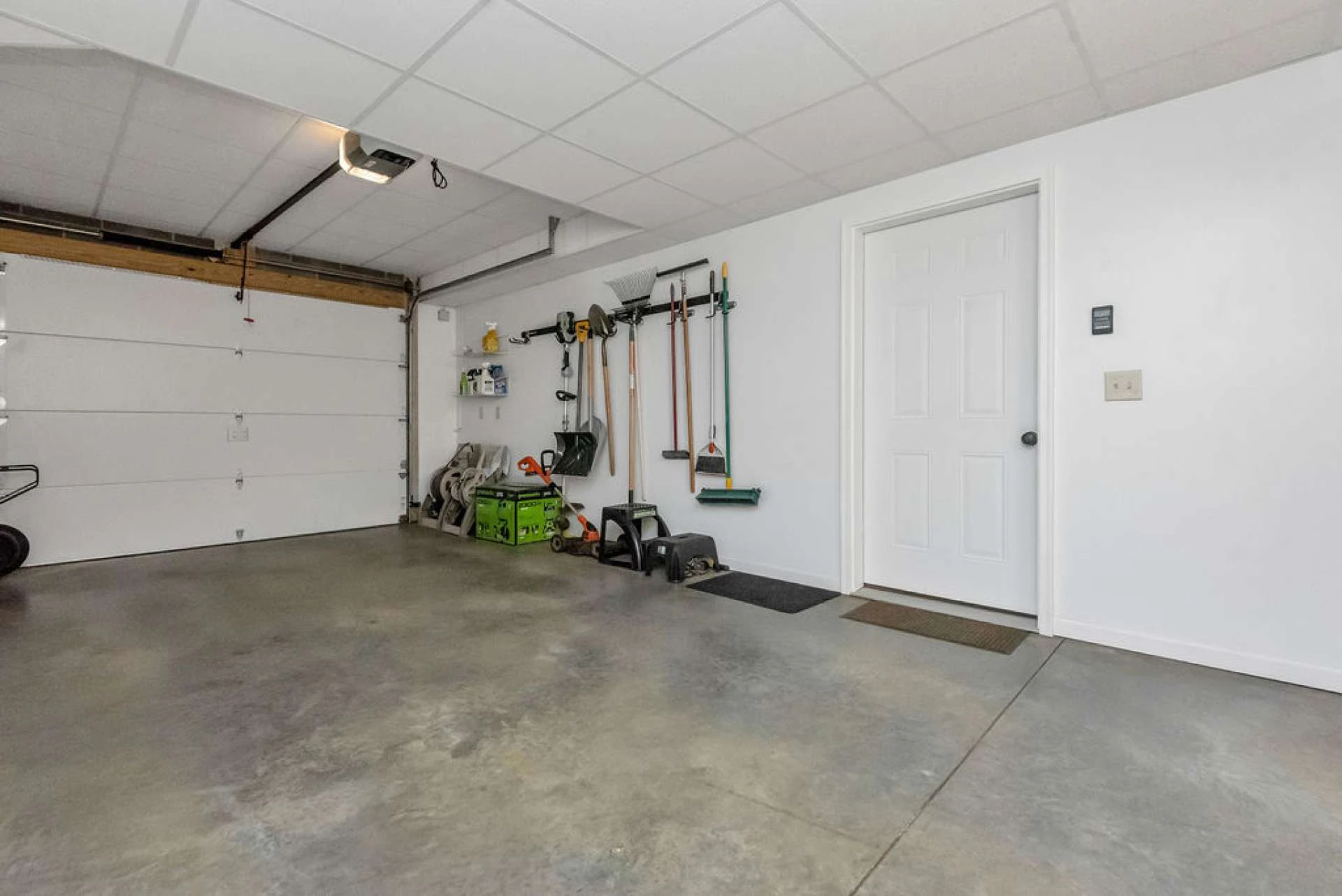 Image number 12 for the current listing