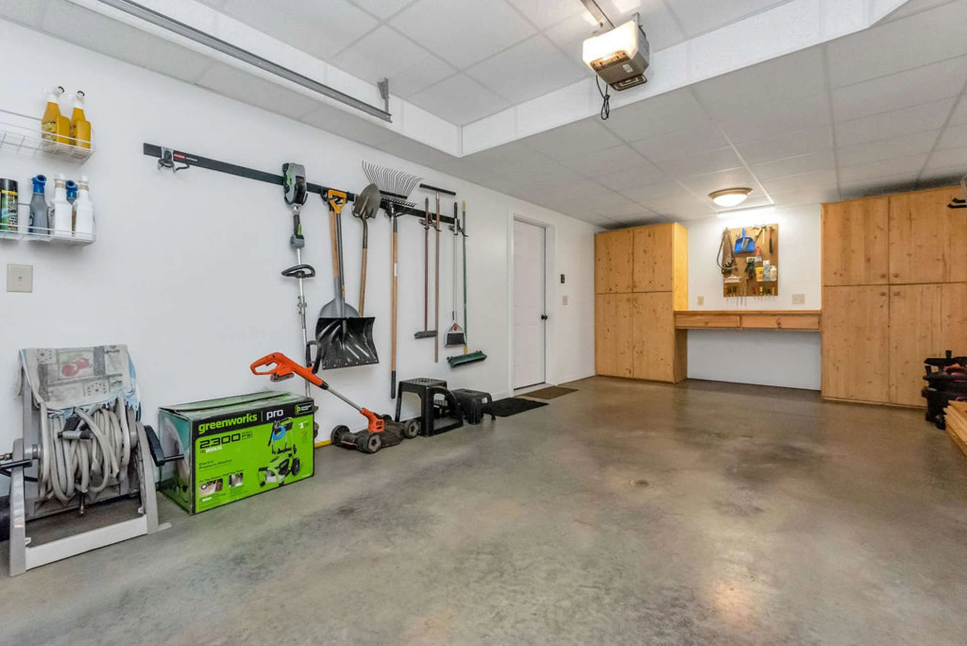 Image number 2 for the current listing