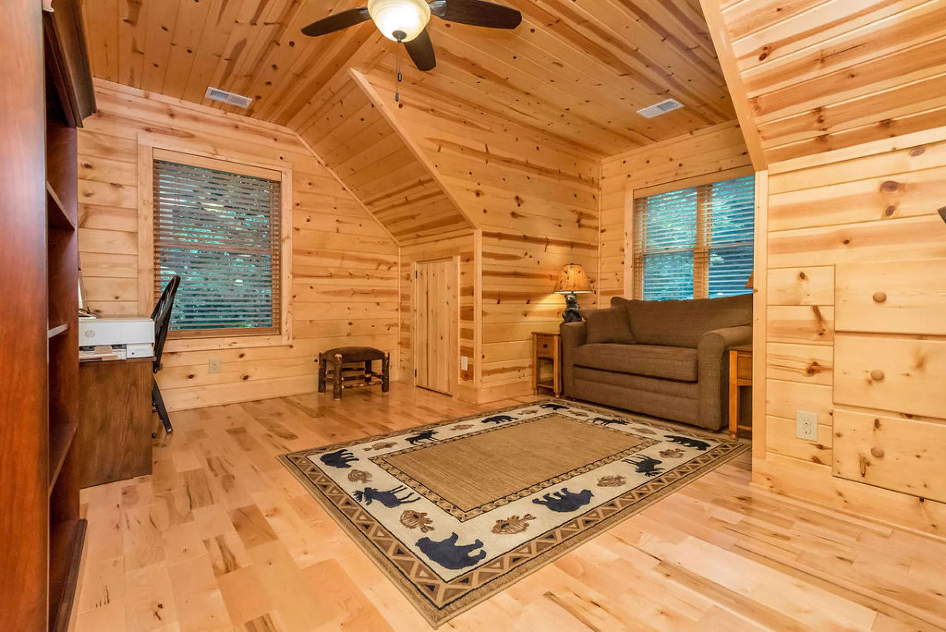 Image number 9 for the current listing