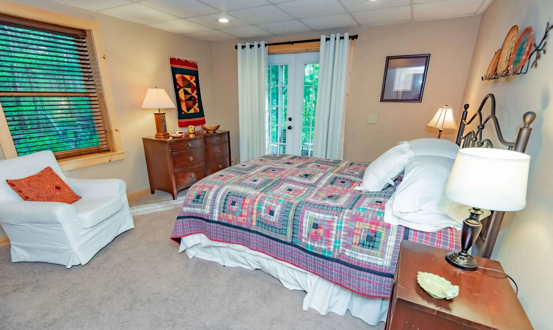 Image number 13 for the current listing