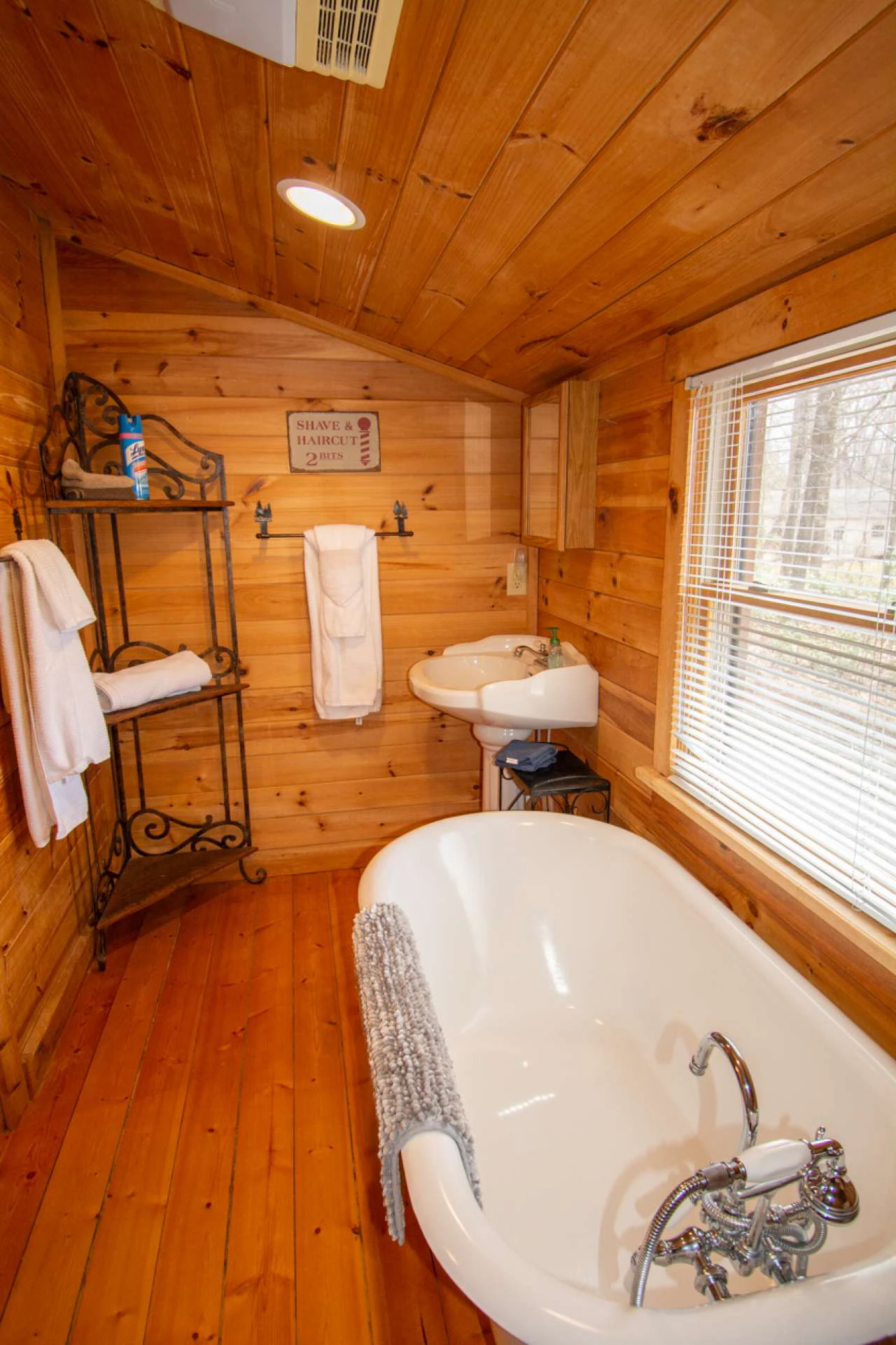 Image number 9 for the current listing