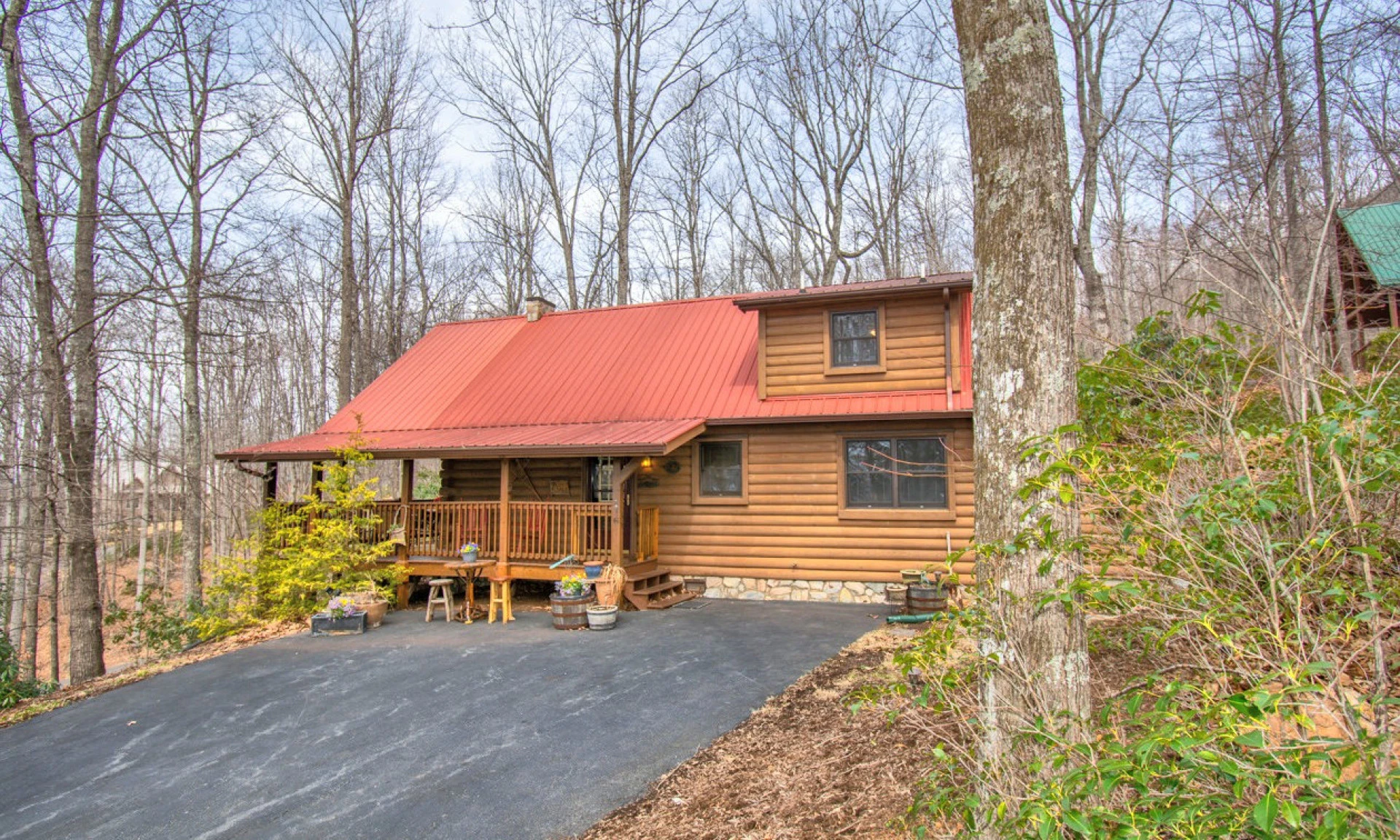 Image number 1 for the current listing