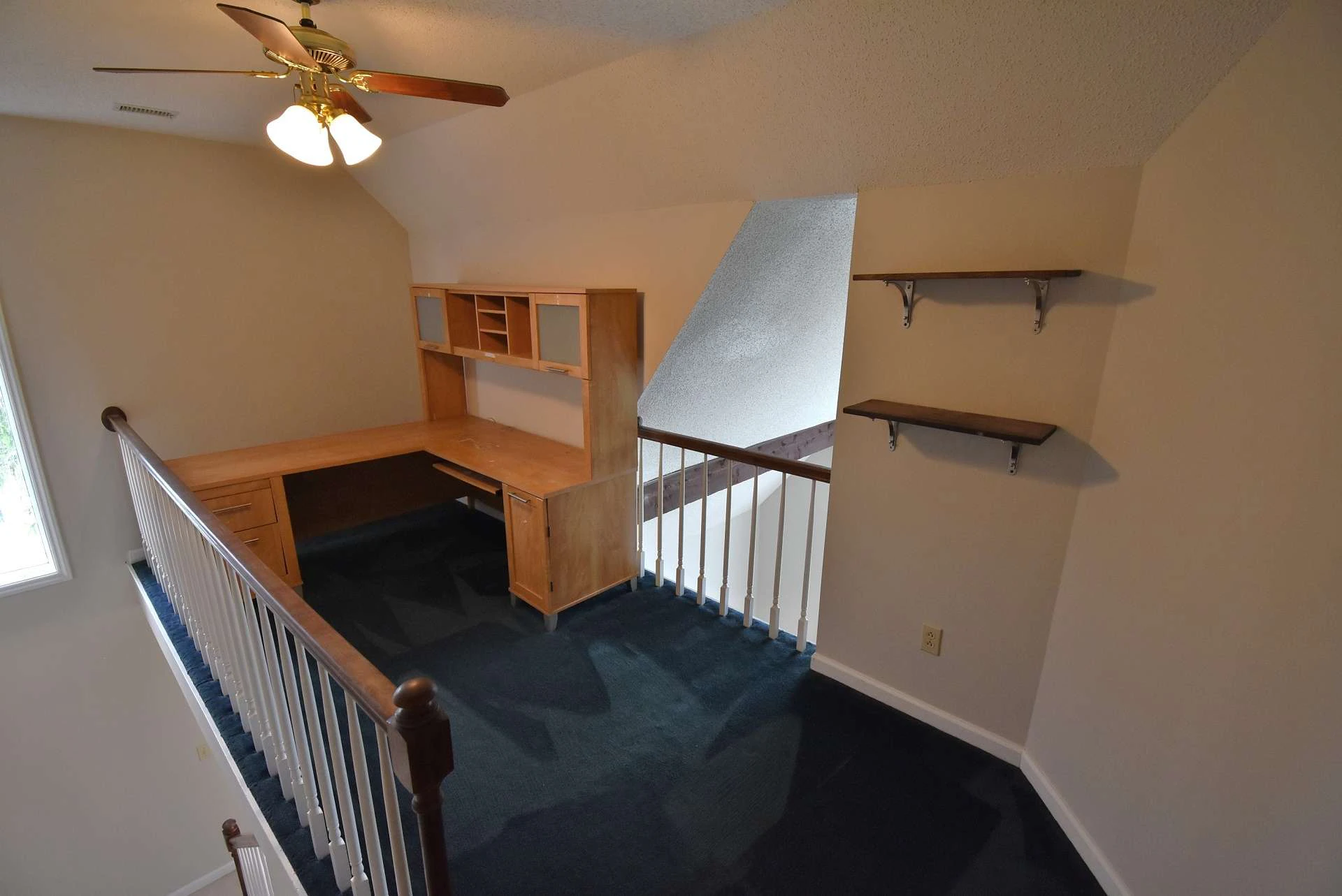 Image number 11 for the current listing