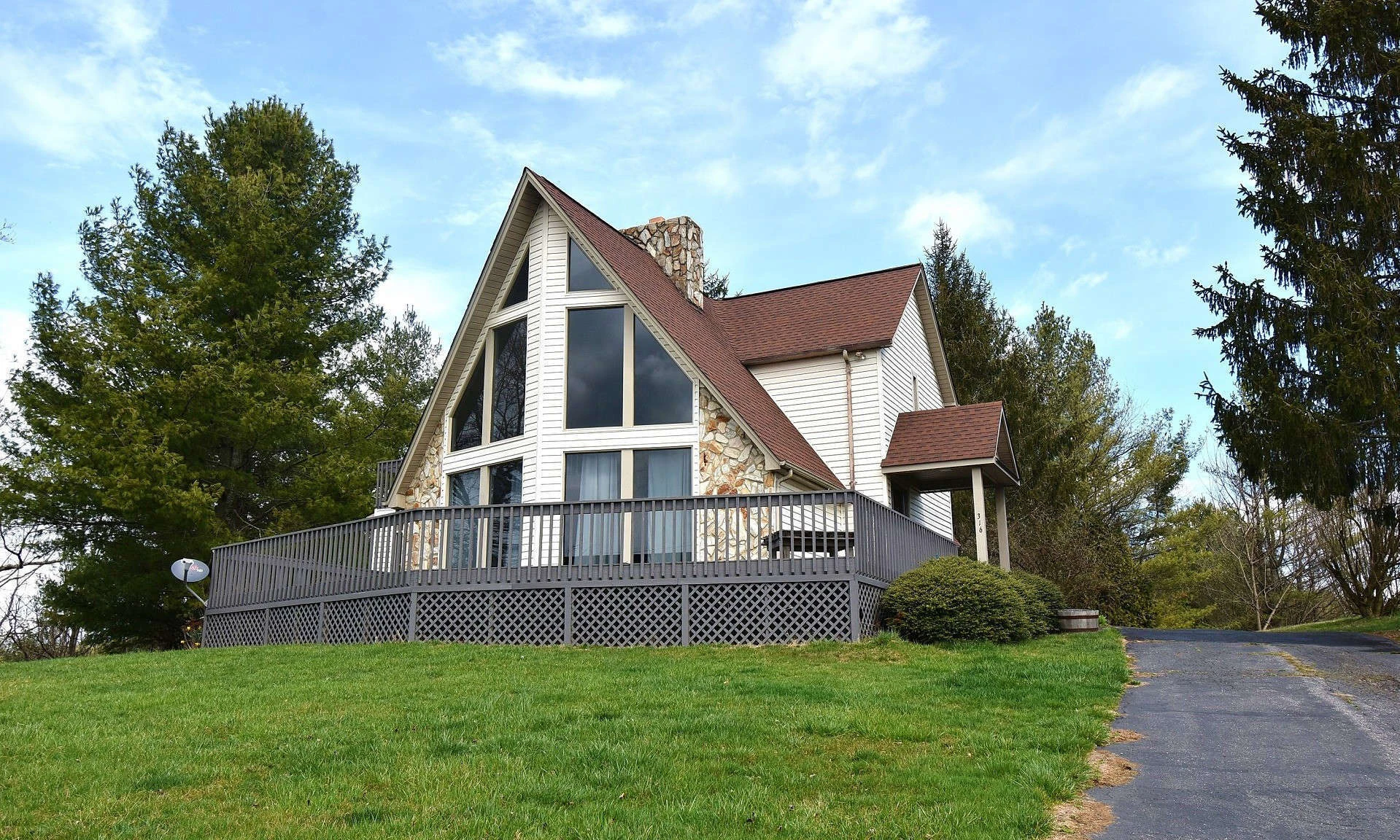 Image number 1 for the current listing