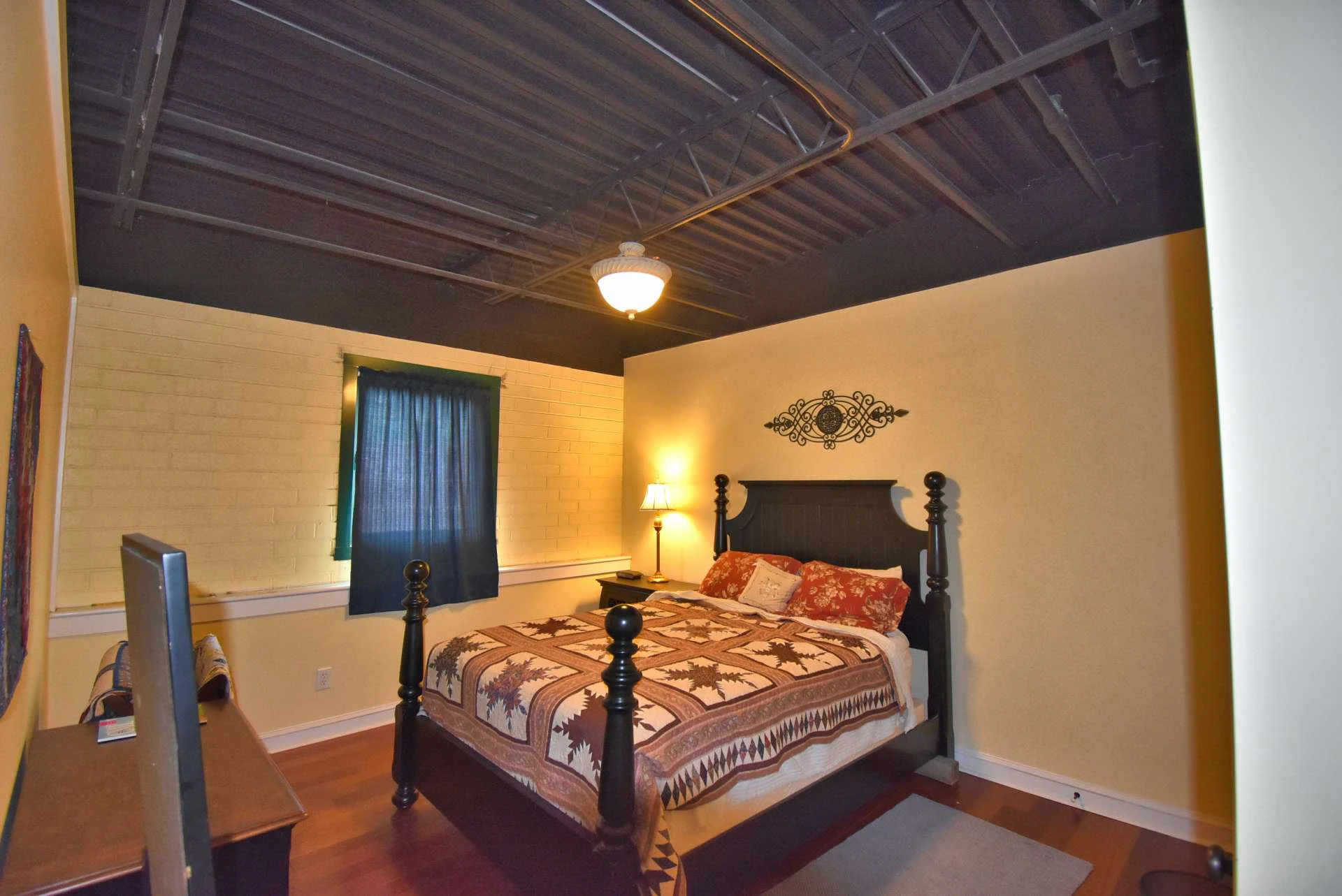 Image number 11 for the current listing