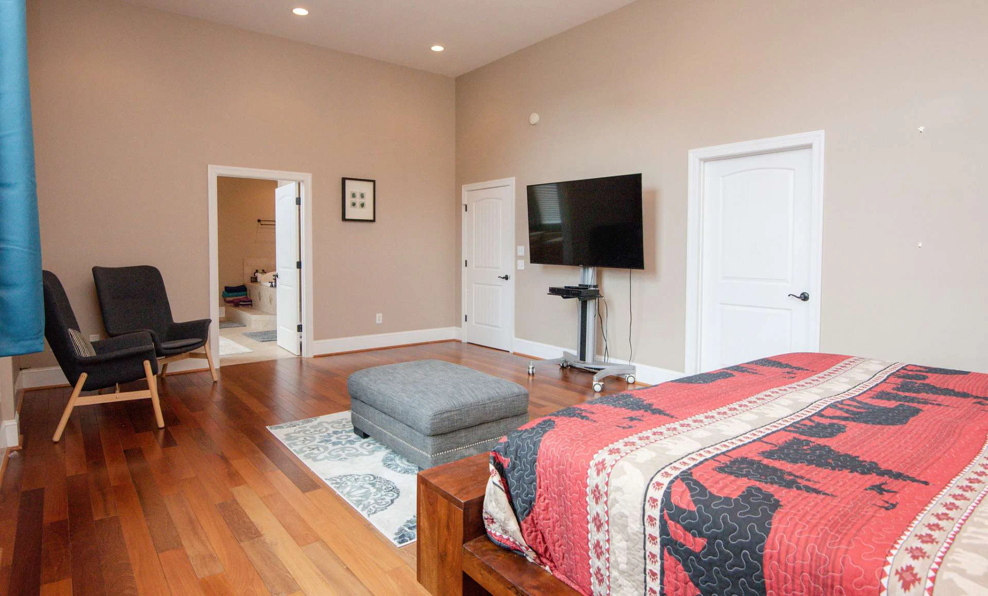 Image number 7 for the current listing