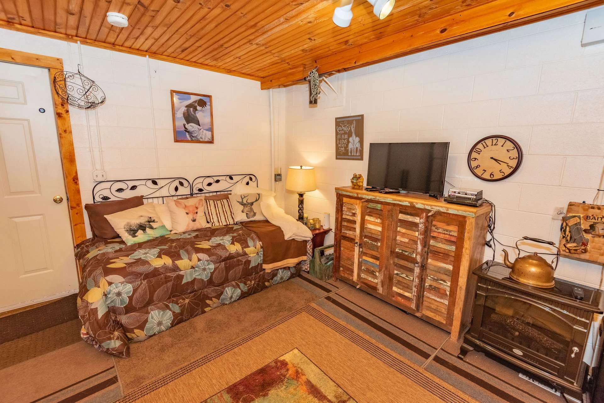 Image number 6 for the current listing