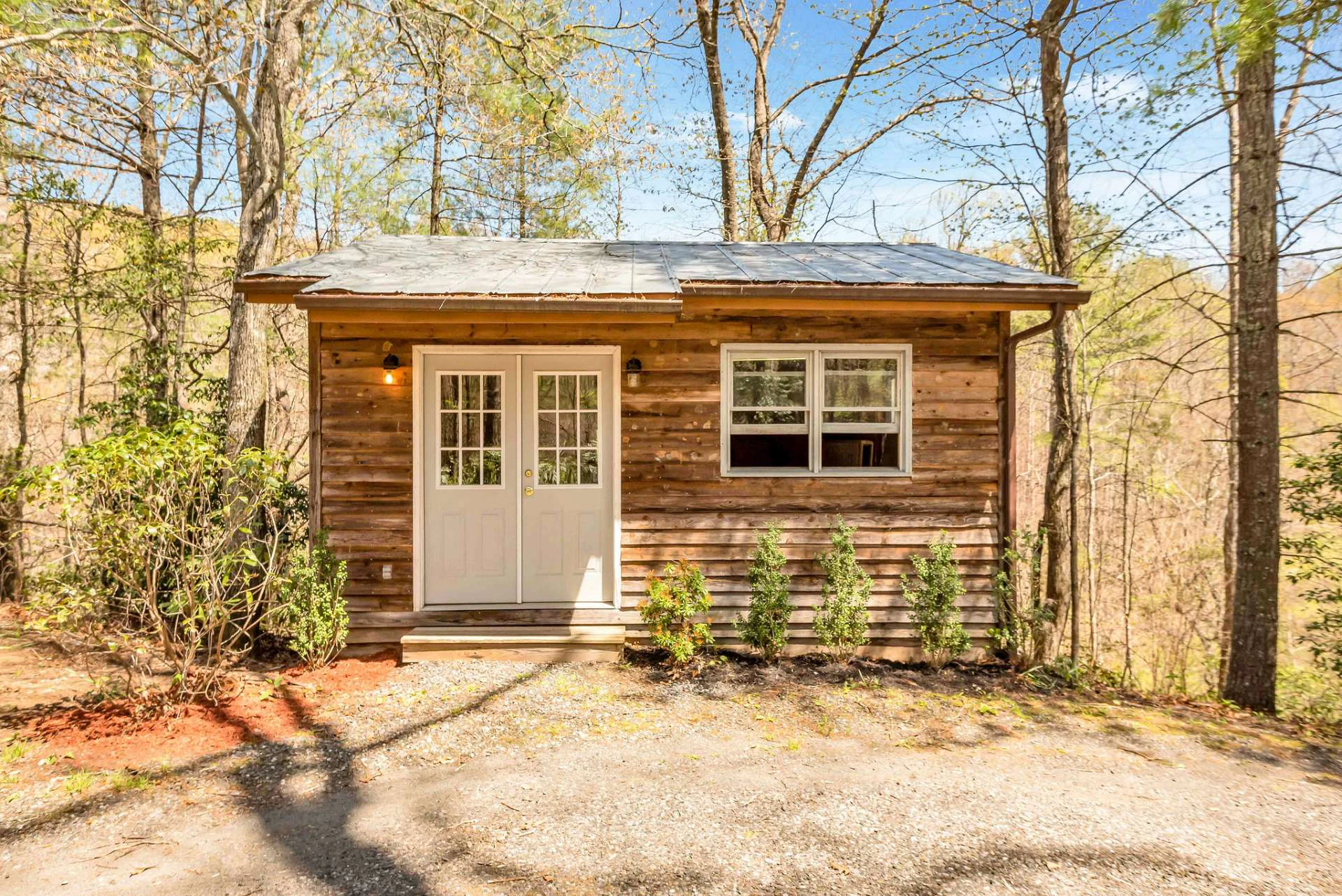 Image number 19 for the current listing