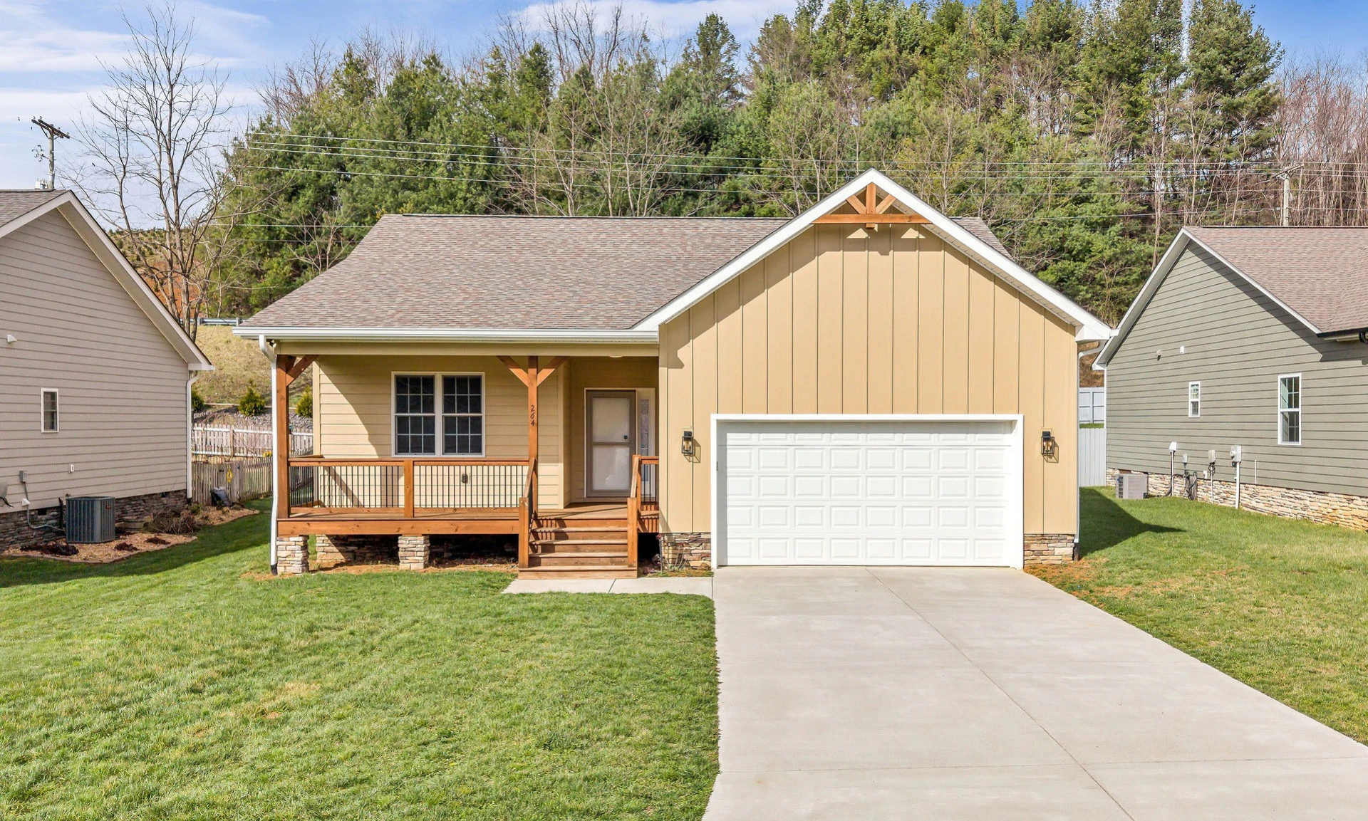 Image number 1 for the current listing
