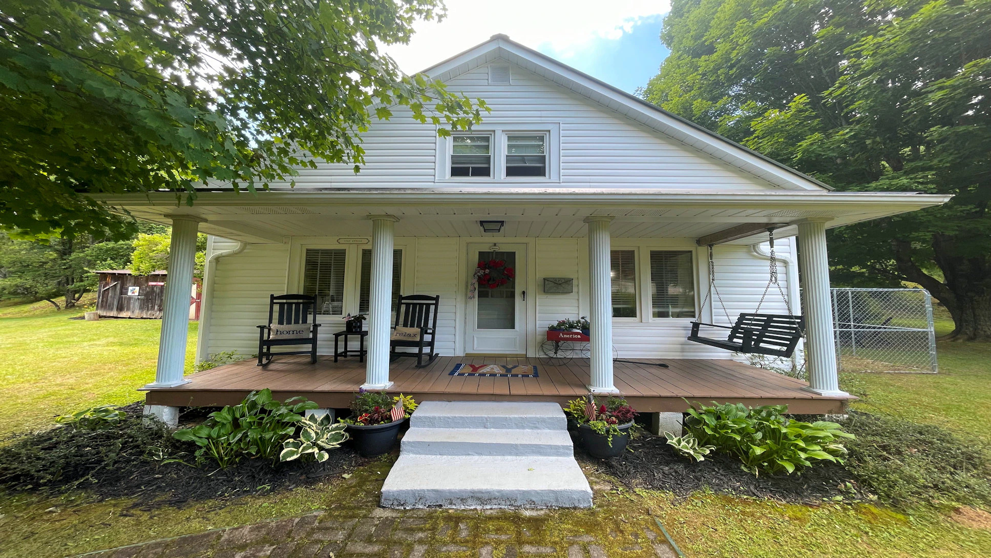 Image number 1 for the current listing