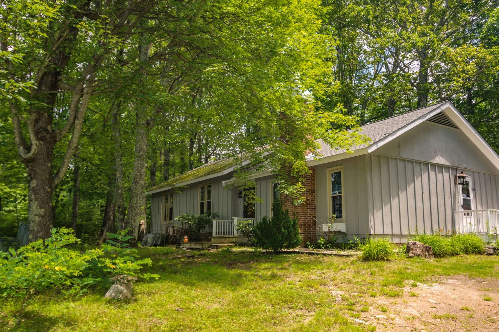 Image number 3 for the current listing