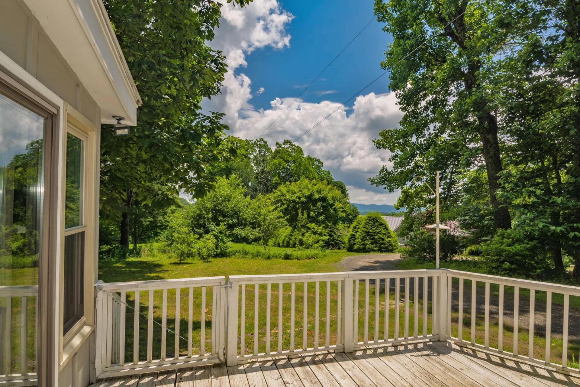 Image number 10 for the current listing
