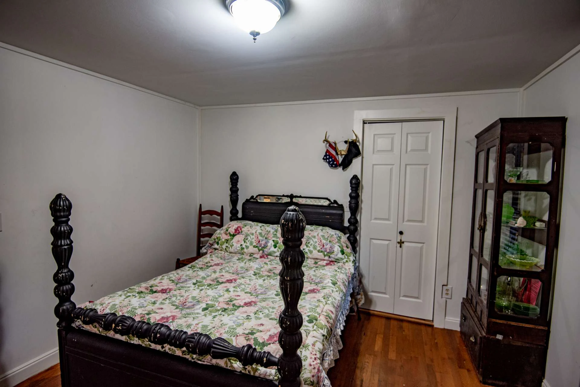 Image number 7 for the current listing