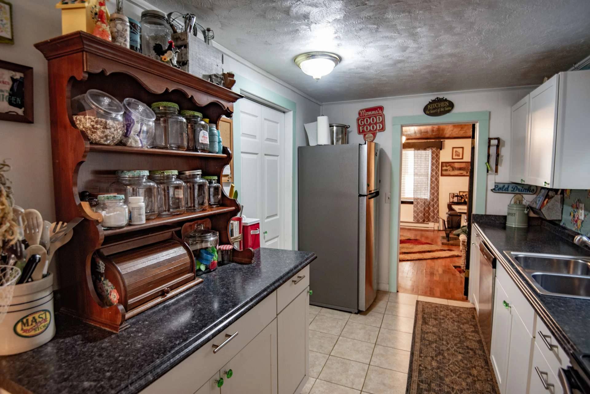 Image number 3 for the current listing