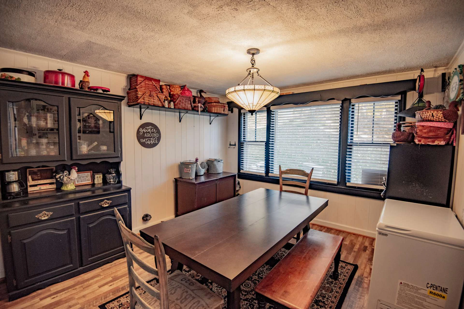 Image number 5 for the current listing