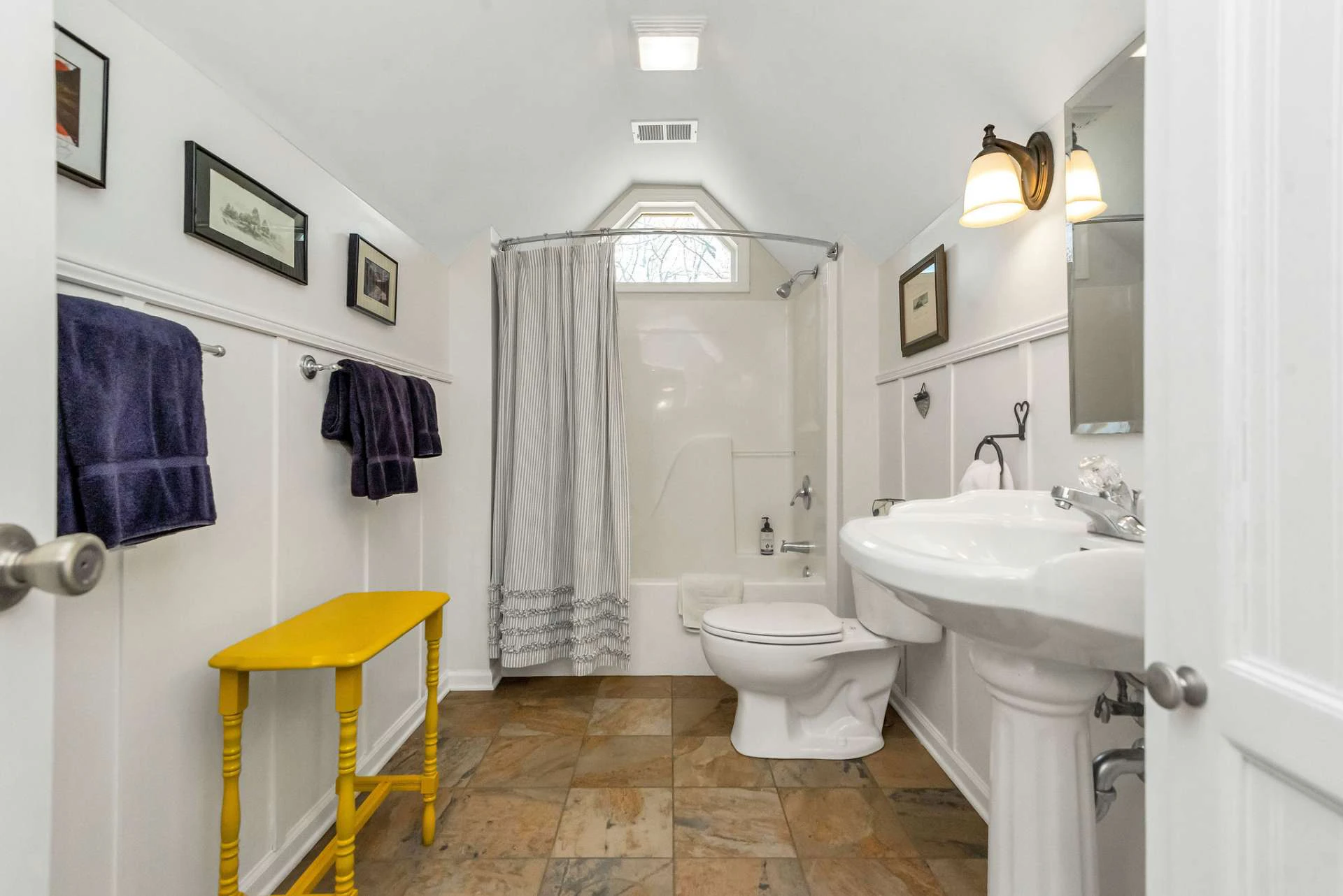 Image number 5 for the current listing