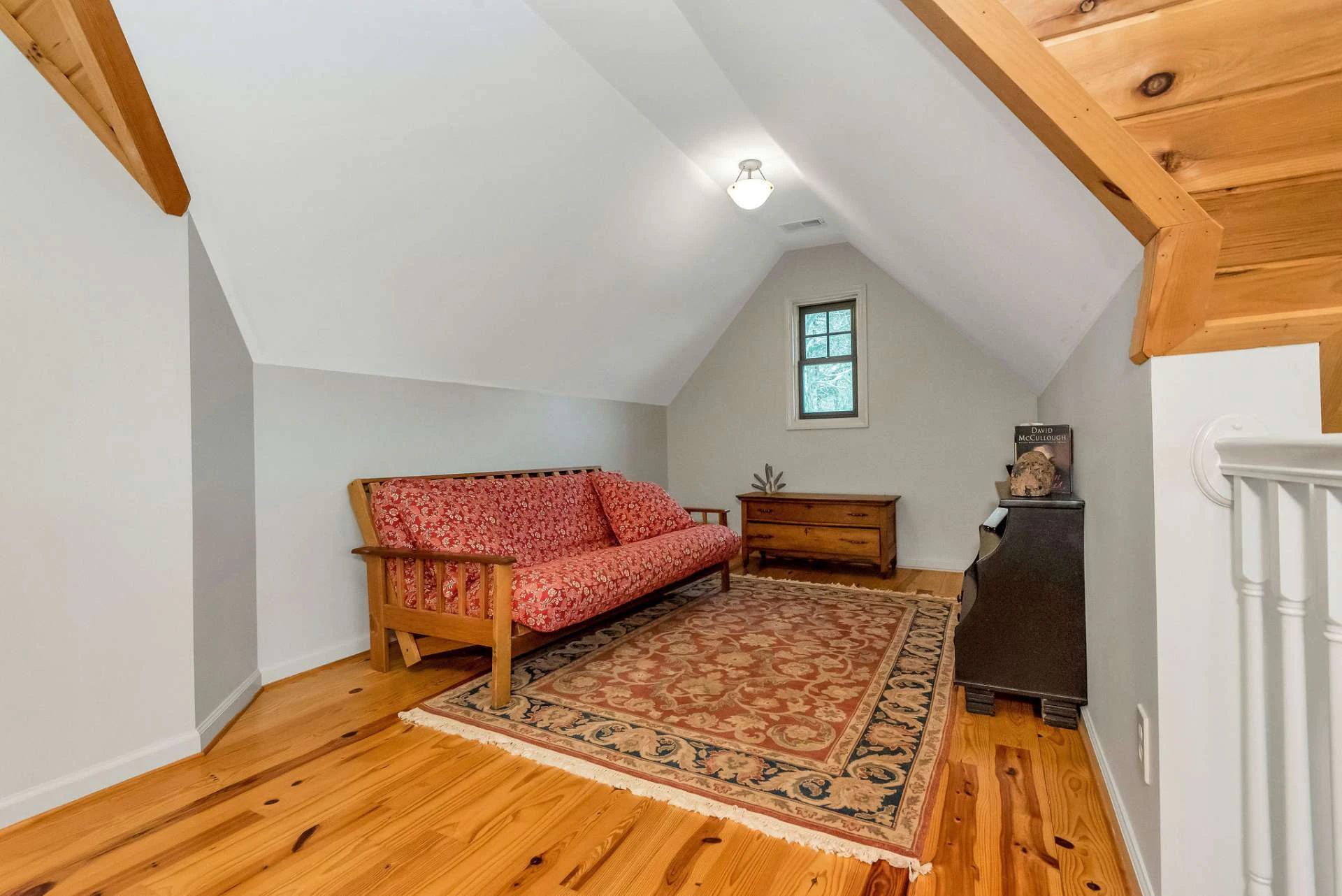 Image number 11 for the current listing