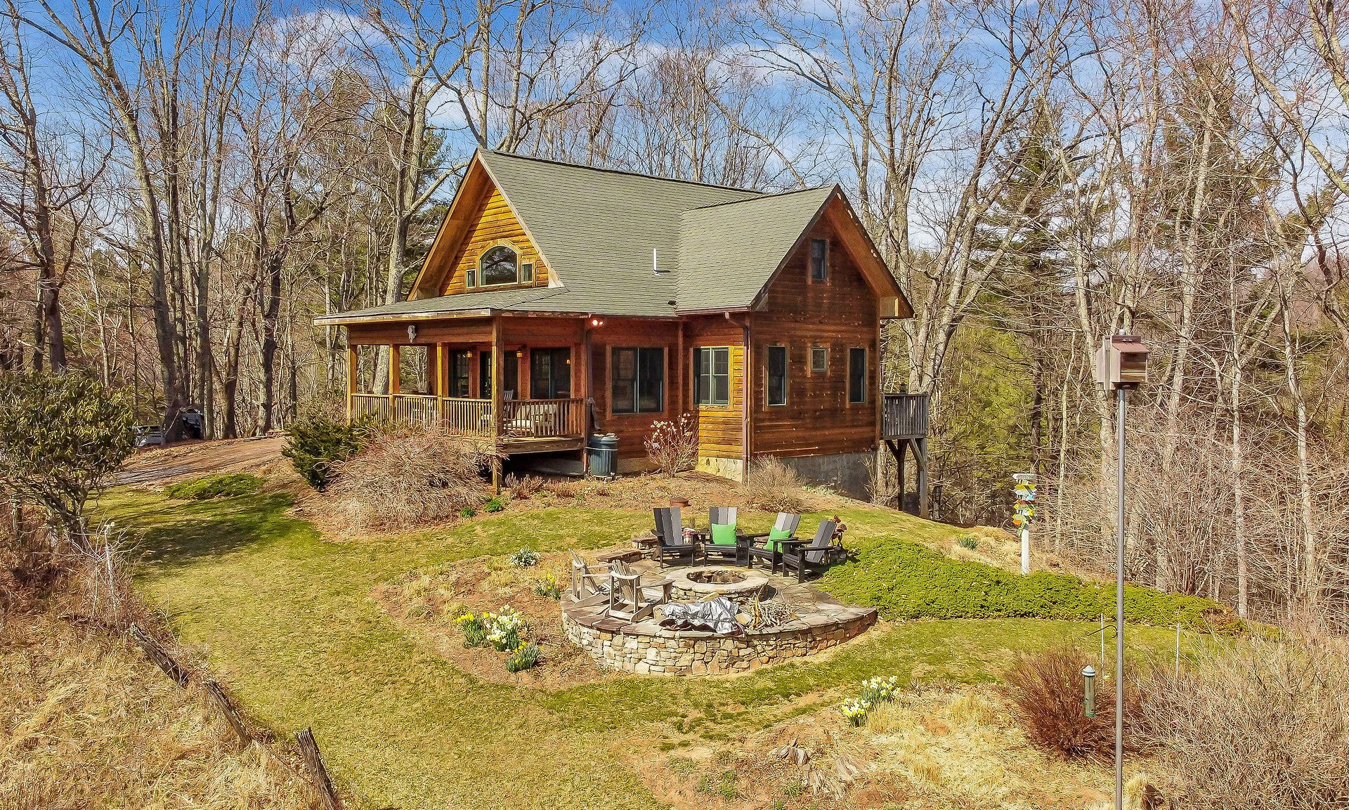 Image number 1 for the current listing