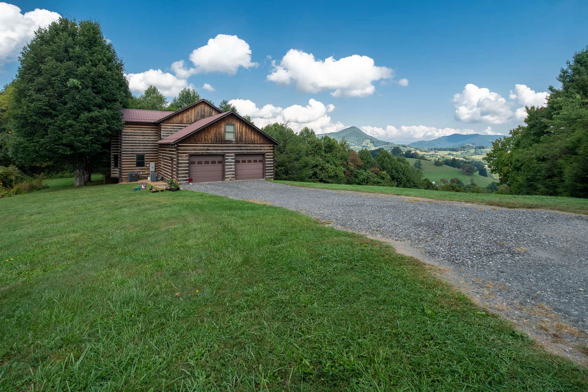 Image number 14 for the current listing