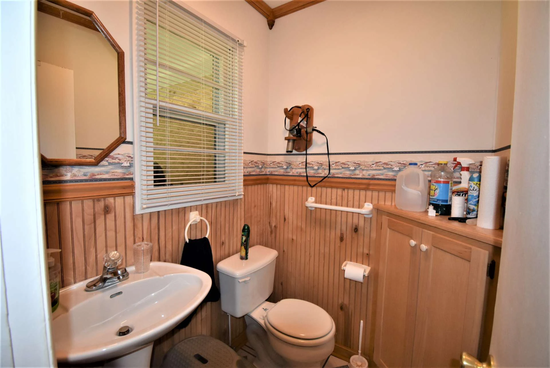 Image number 10 for the current listing