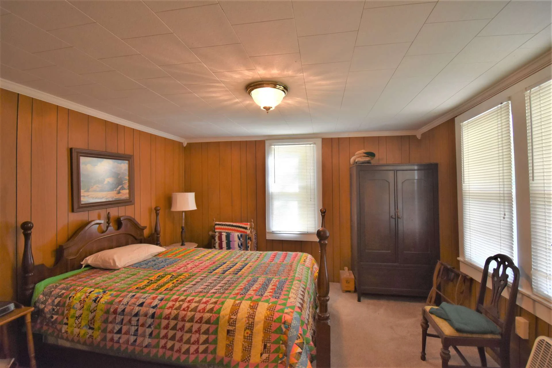 Image number 20 for the current listing