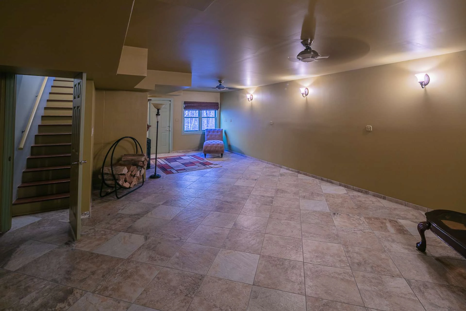Image number 4 for the current listing