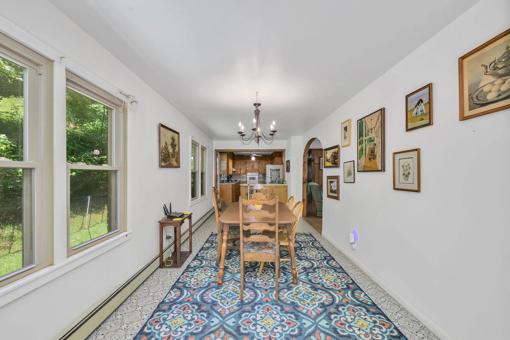 Image number 11 for the current listing