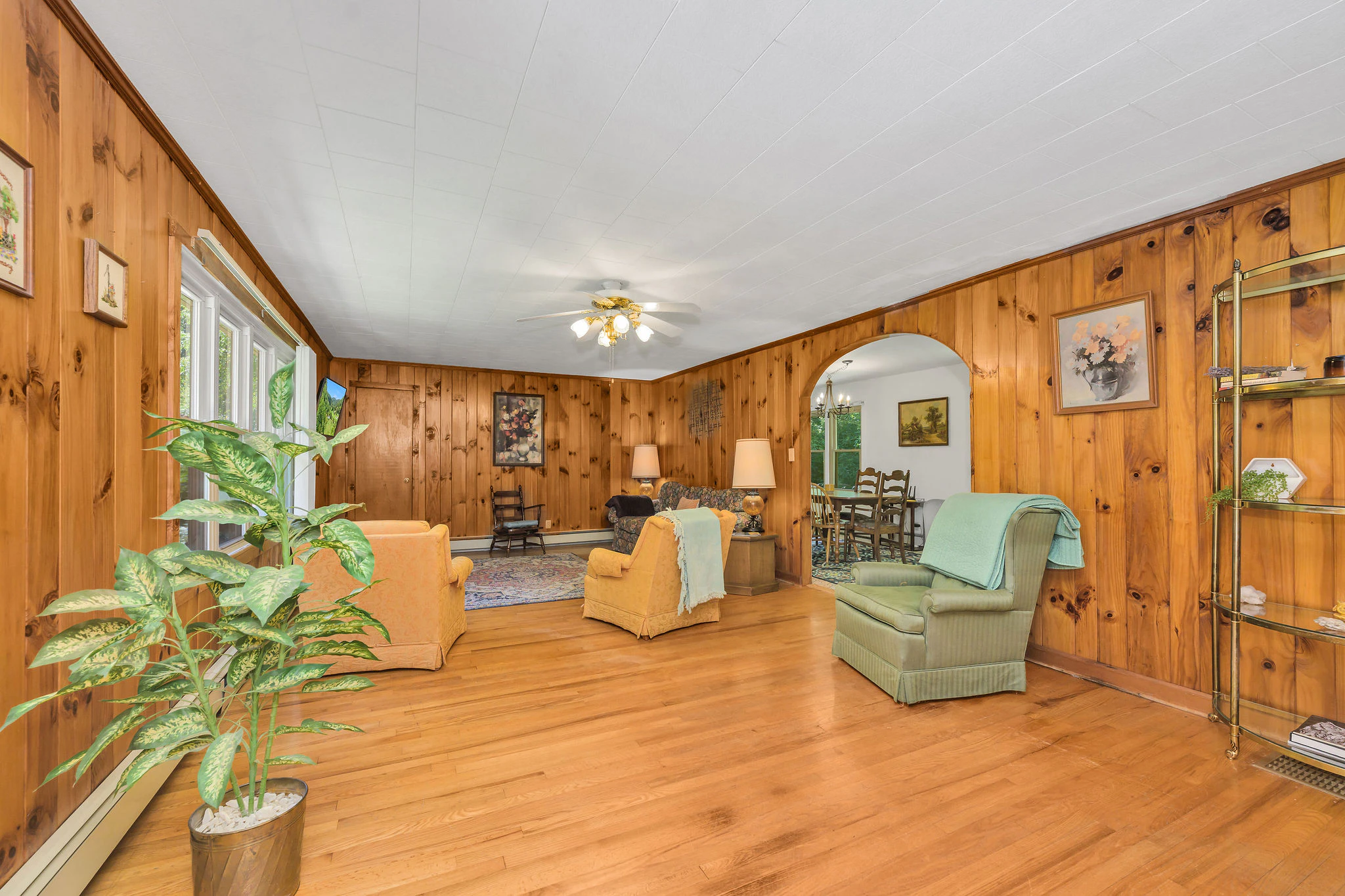 Image number 6 for the current listing