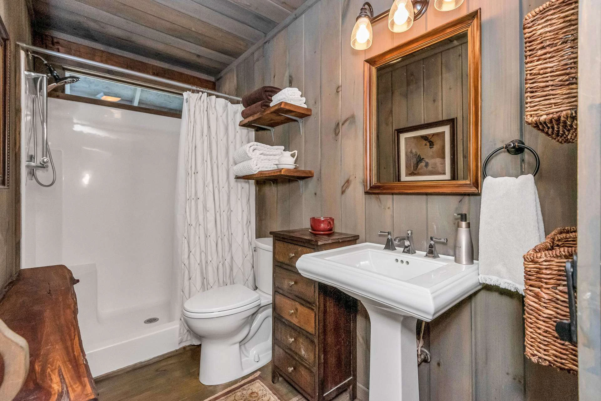 Image number 2 for the current listing