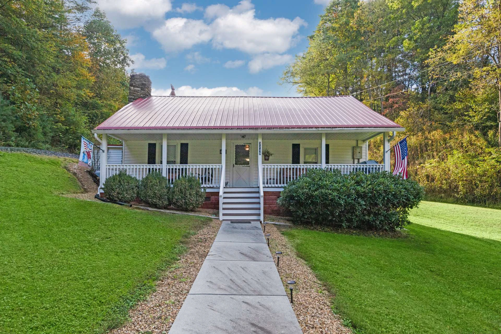Image number 12 for the current listing