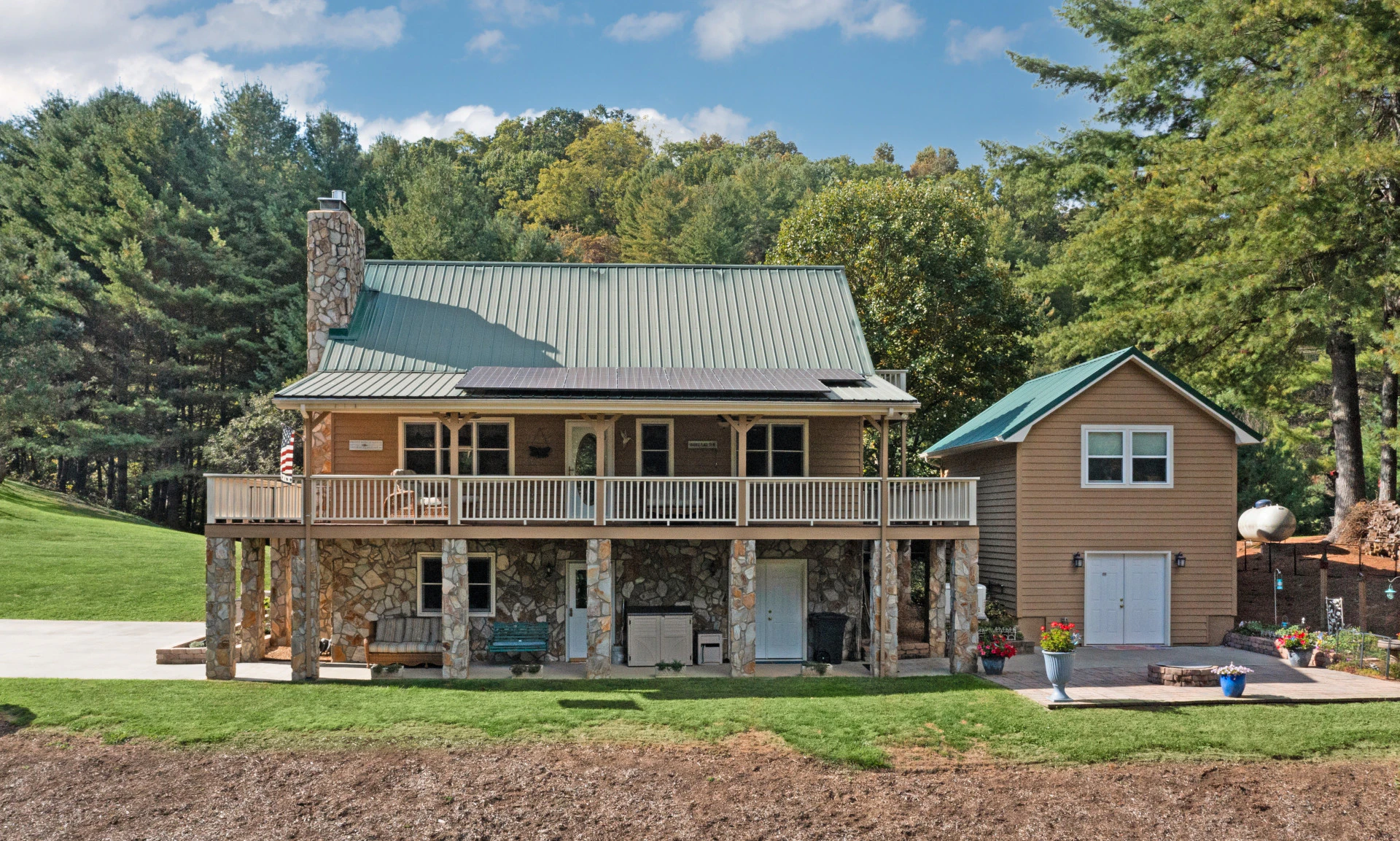 Image number 1 for the current listing