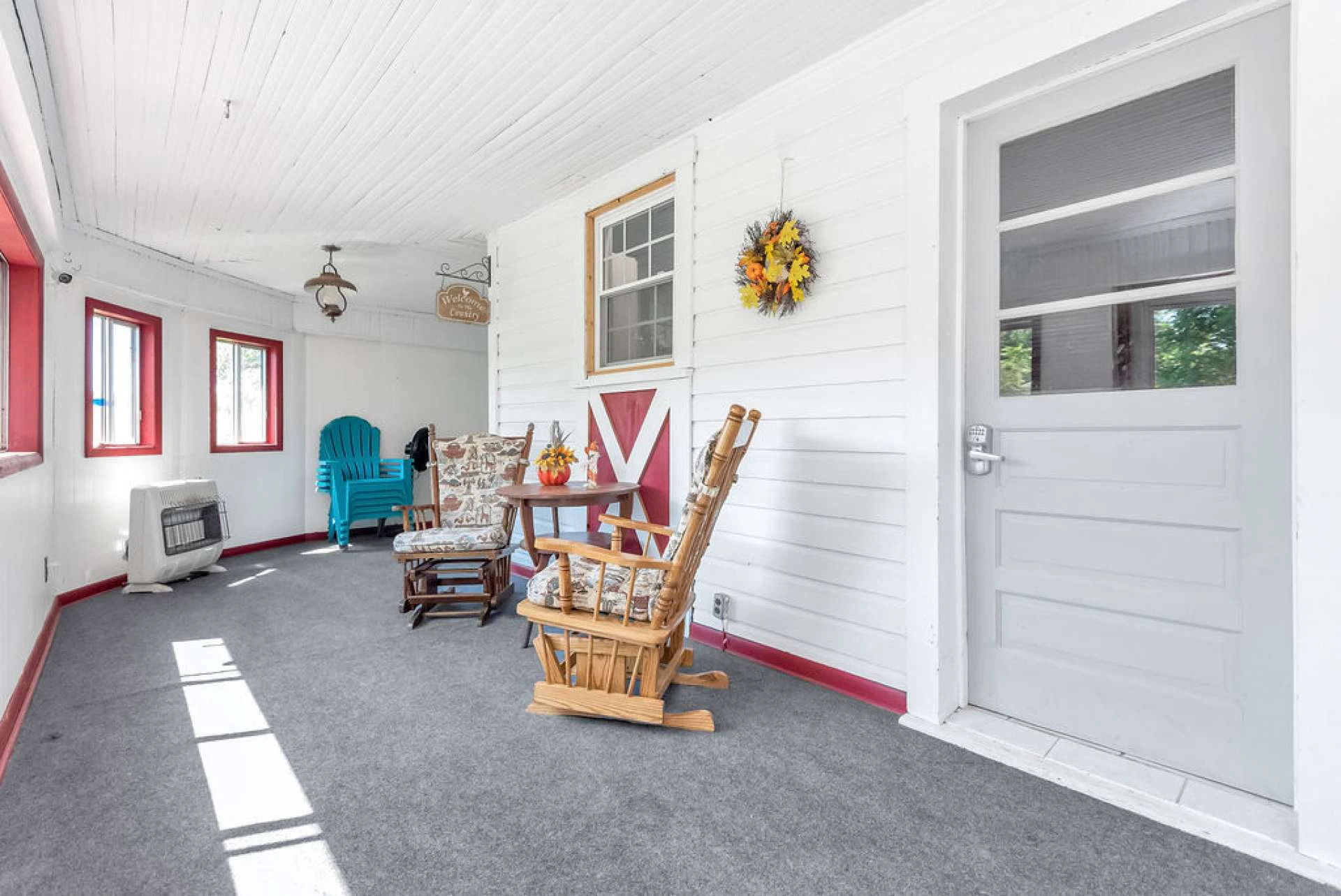 Image number 15 for the current listing