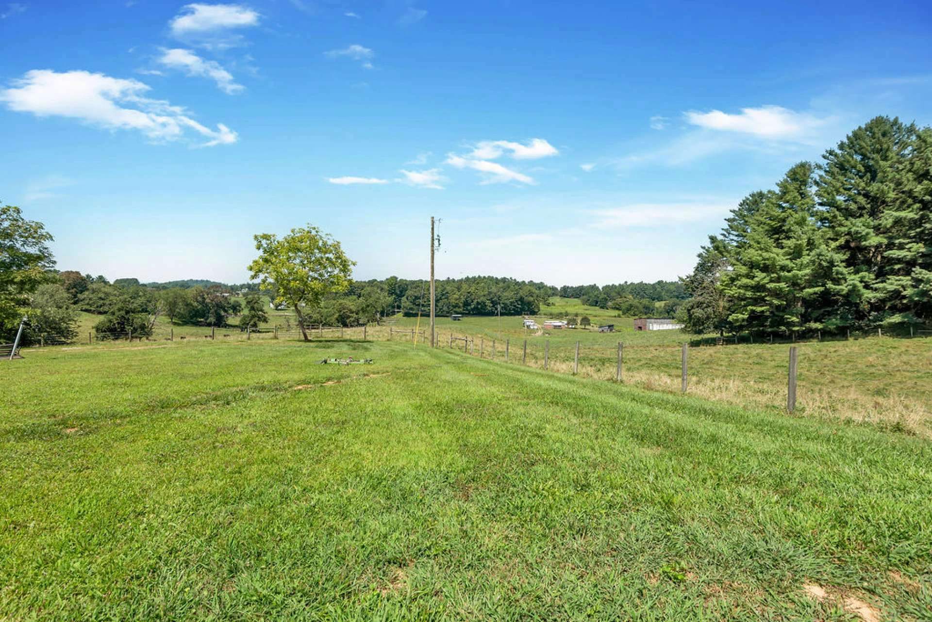 Image number 20 for the current listing