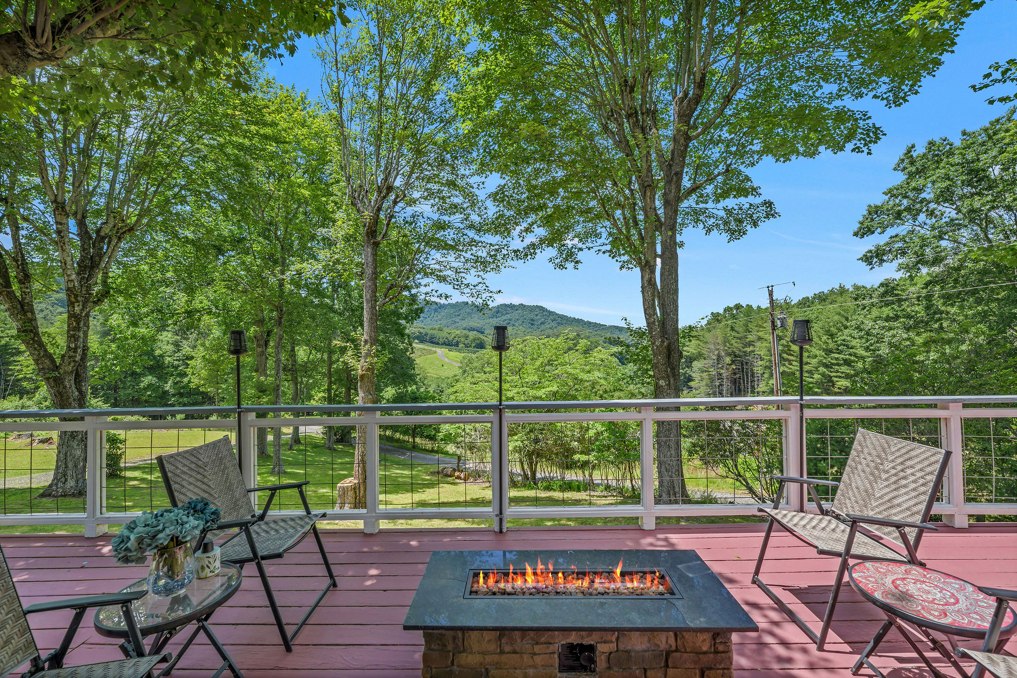 Image number 14 for the current listing