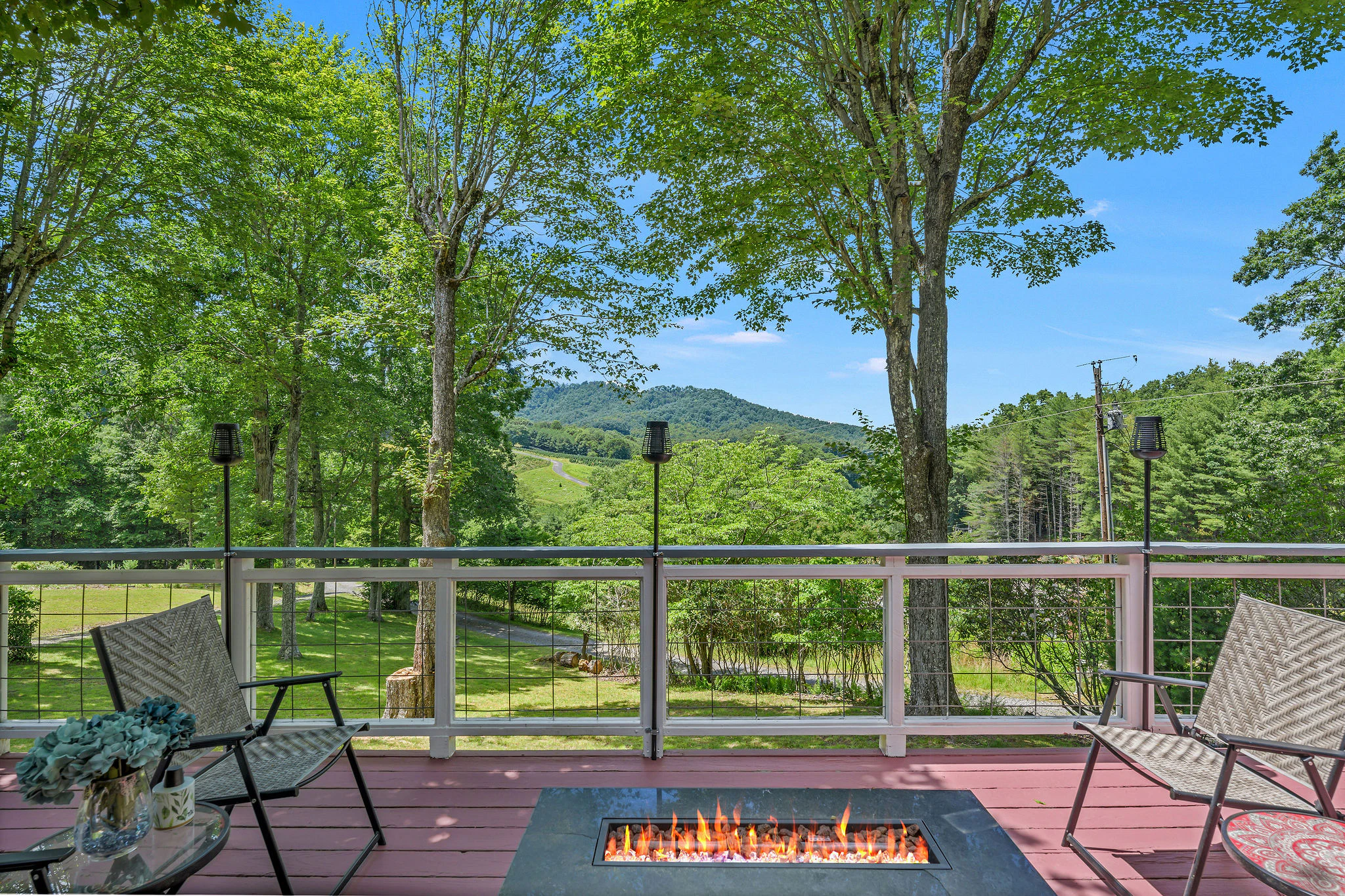 Image number 13 for the current listing