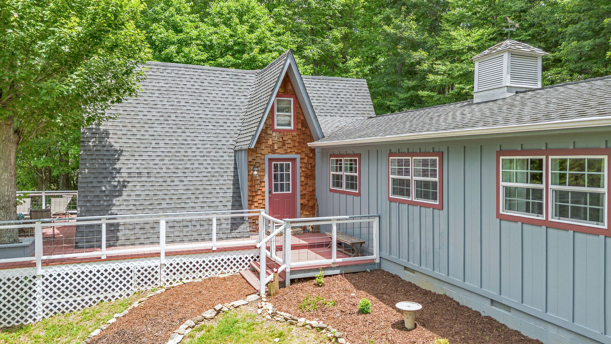 Image number 4 for the current listing